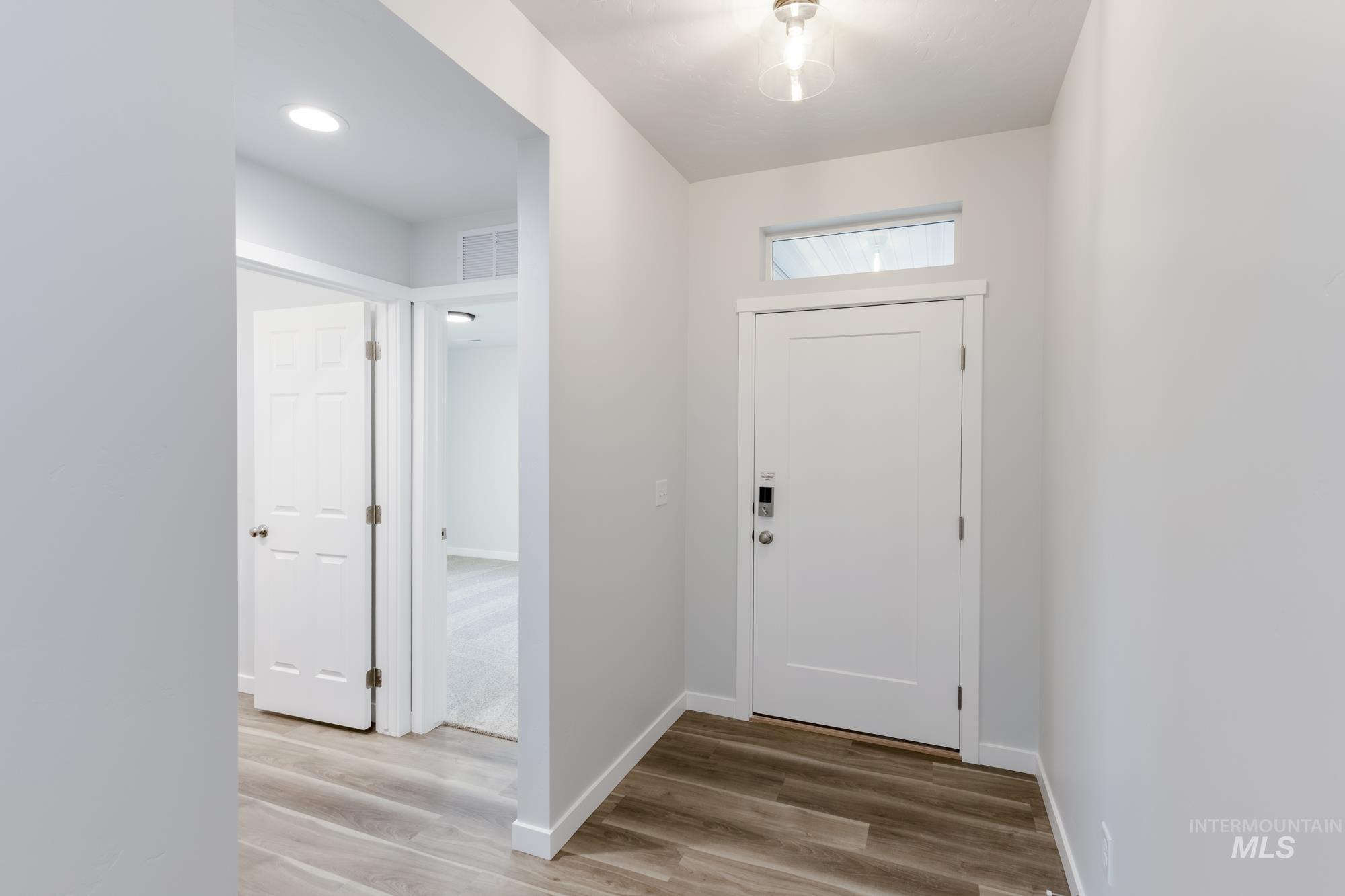 2438 W Fallon Lp, Nampa, Idaho 83651, 4 Bedrooms, 2 Bathrooms, Residential For Sale, Price $424,990,MLS 98971477