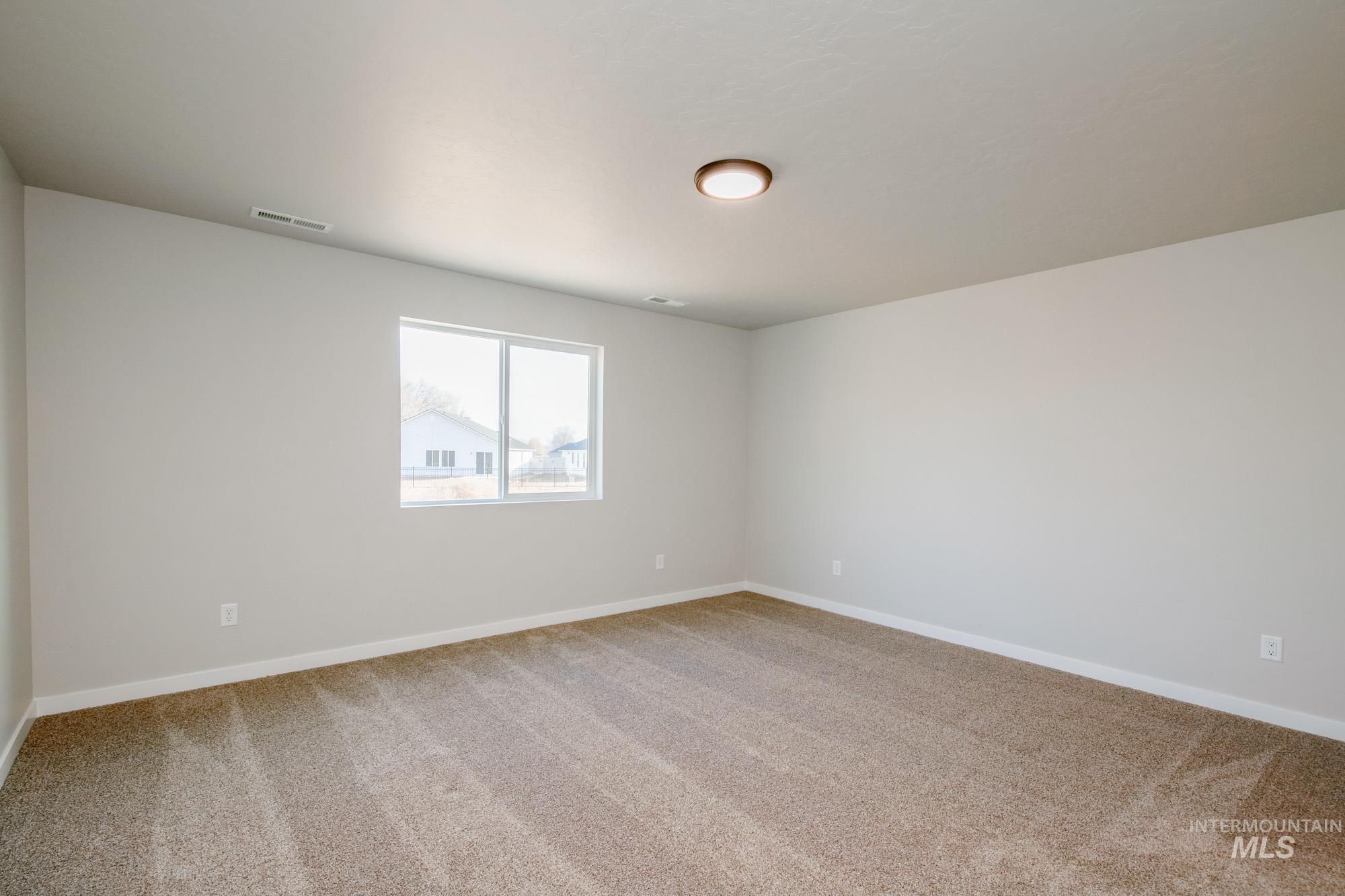 2438 W Fallon Lp, Nampa, Idaho 83651, 4 Bedrooms, 2 Bathrooms, Residential For Sale, Price $424,990,MLS 98971477