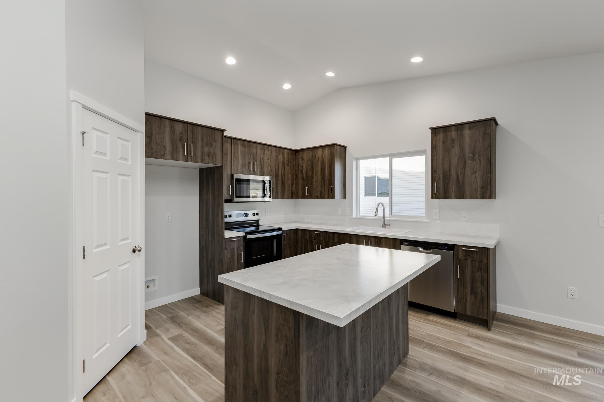 2438 W Fallon Lp, Nampa, Idaho 83651, 4 Bedrooms, 2 Bathrooms, Residential For Sale, Price $424,990,MLS 98971477