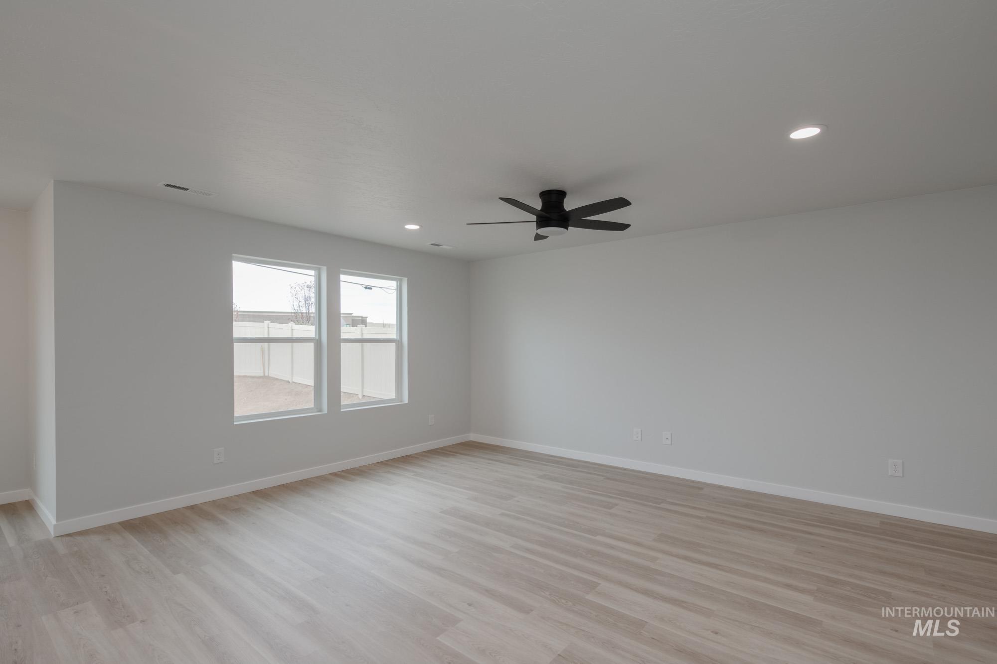 2510 W Fallon Lp, Nampa, Idaho 83651, 3 Bedrooms, 2.5 Bathrooms, Residential For Sale, Price $390,990,MLS 98971478