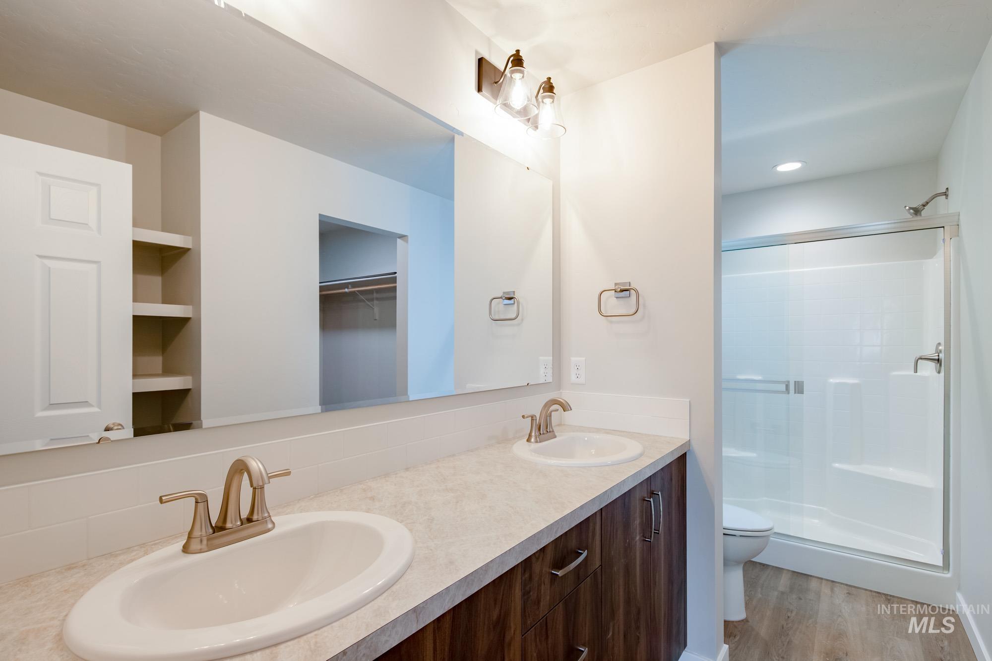 2510 W Fallon Lp, Nampa, Idaho 83651, 3 Bedrooms, 2.5 Bathrooms, Residential For Sale, Price $390,990,MLS 98971478