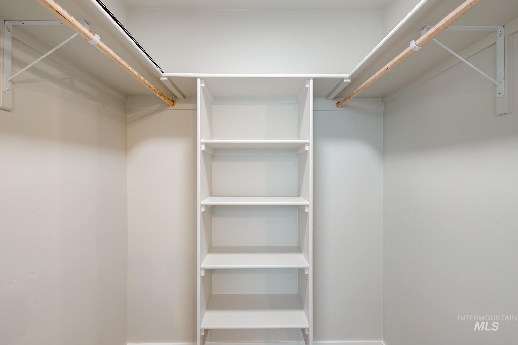 2510 W Fallon Lp, Nampa, Idaho 83651, 3 Bedrooms, 2.5 Bathrooms, Residential For Sale, Price $390,990,MLS 98971478