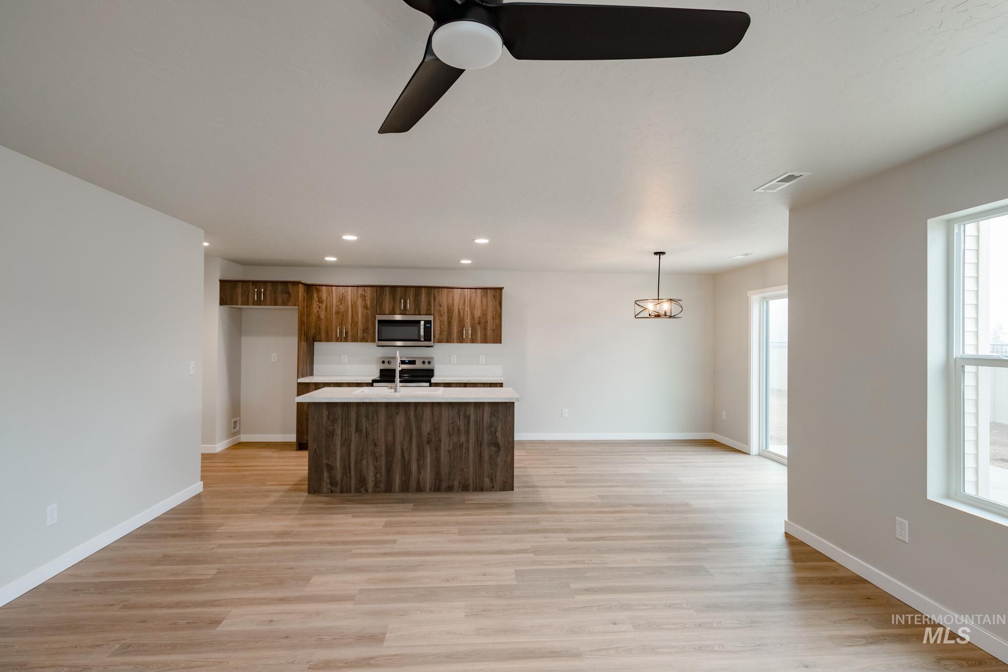 2510 W Fallon Lp, Nampa, Idaho 83651, 3 Bedrooms, 2.5 Bathrooms, Residential For Sale, Price $390,990,MLS 98971478