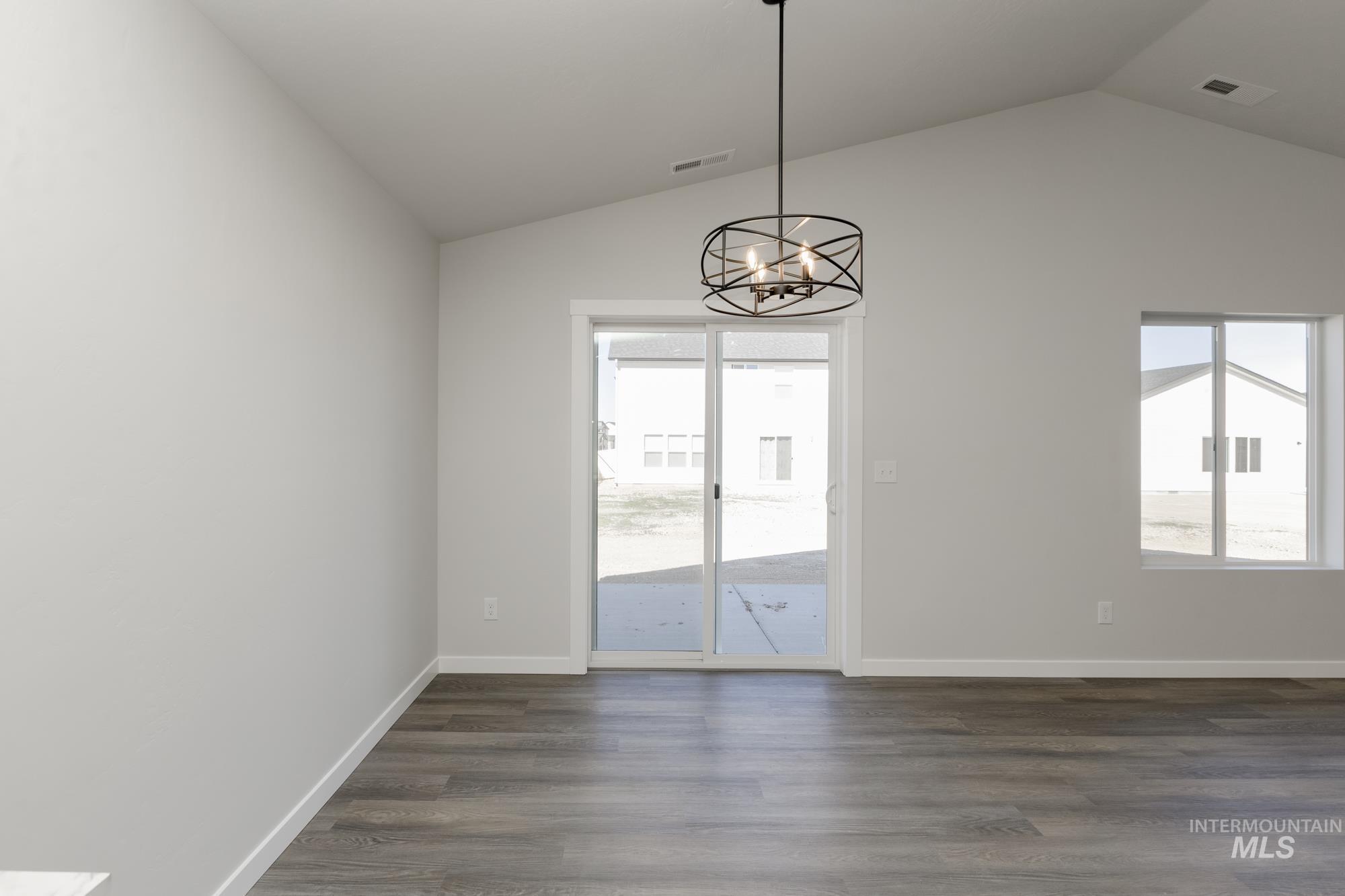 3915 E Syracuse St, Nampa, Idaho 83686, 3 Bedrooms, 2 Bathrooms, Residential For Sale, Price $409,990,MLS 98971479