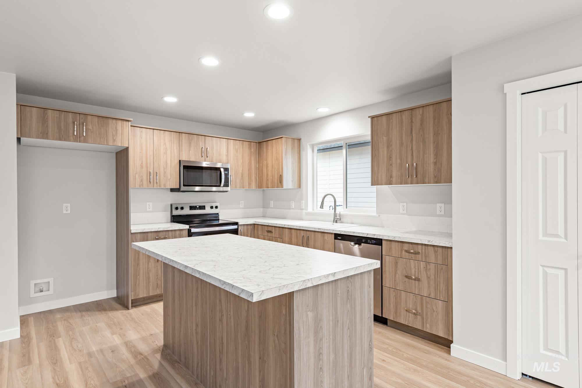 4287 S Red Sox Way, Nampa, Idaho 83686, 5 Bedrooms, 3 Bathrooms, Residential For Sale, Price $481,990,MLS 98971480