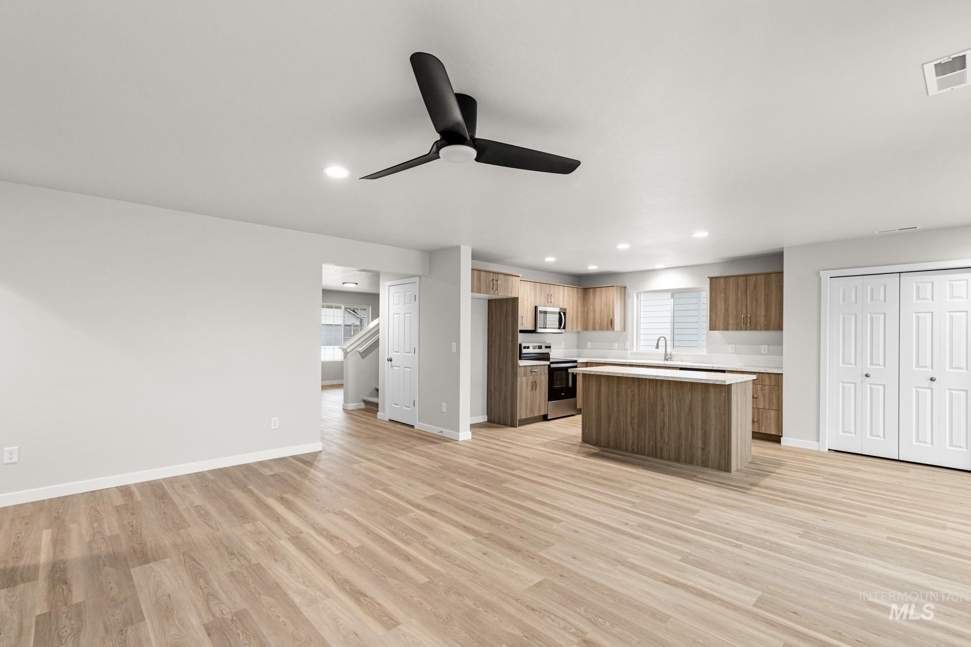 4287 S Red Sox Way, Nampa, Idaho 83686, 5 Bedrooms, 3 Bathrooms, Residential For Sale, Price $481,990,MLS 98971480