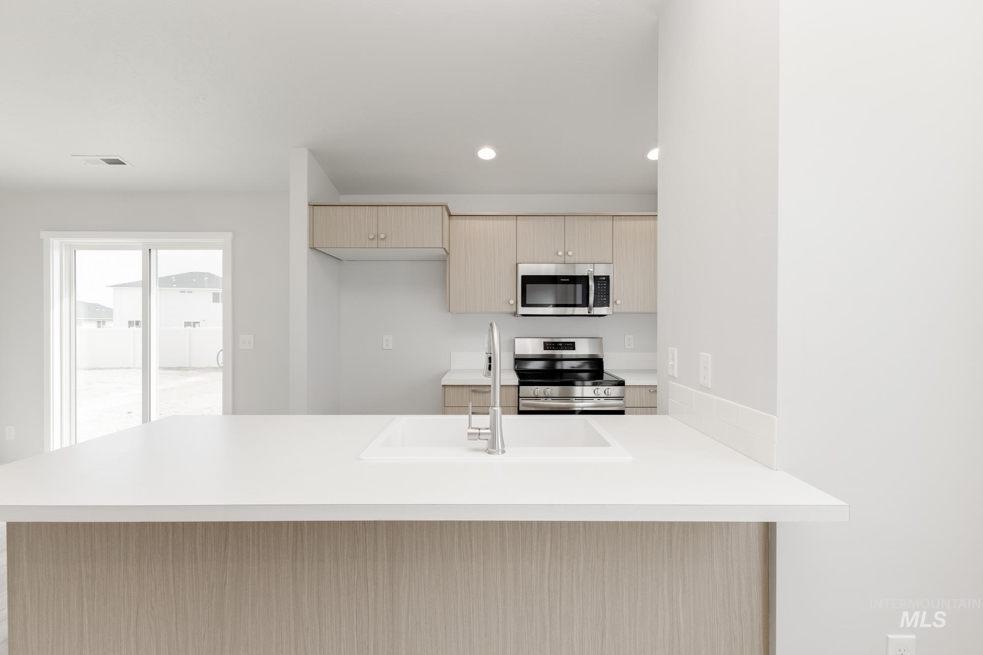 3409 E Red Maple Ct, Nampa, Idaho 83686, 3 Bedrooms, 2 Bathrooms, Residential For Sale, Price $364,990,MLS 98971484