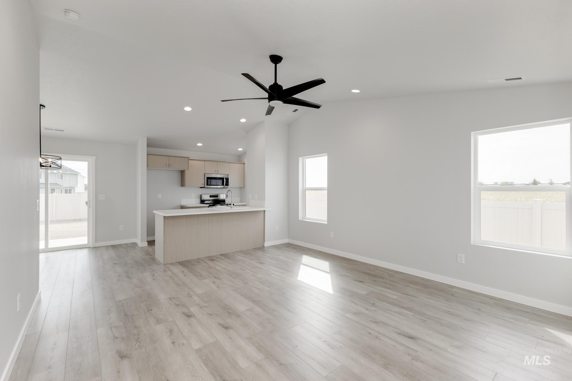 3409 E Red Maple Ct, Nampa, Idaho 83686, 3 Bedrooms, 2 Bathrooms, Residential For Sale, Price $364,990,MLS 98971484