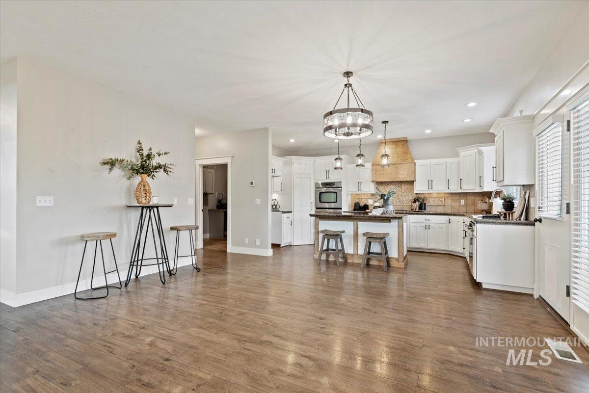 3670 N Dixon Ave, Meridian, Idaho 83646-4745, 4 Bedrooms, 2.5 Bathrooms, Residential For Sale, Price $699,900,MLS 98971485