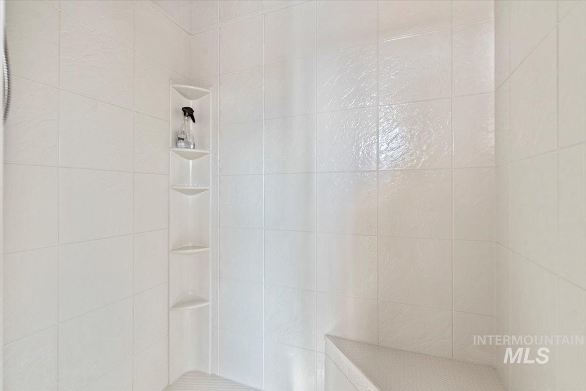 3670 N Dixon Ave, Meridian, Idaho 83646-4745, 4 Bedrooms, 2.5 Bathrooms, Residential For Sale, Price $699,900,MLS 98971485