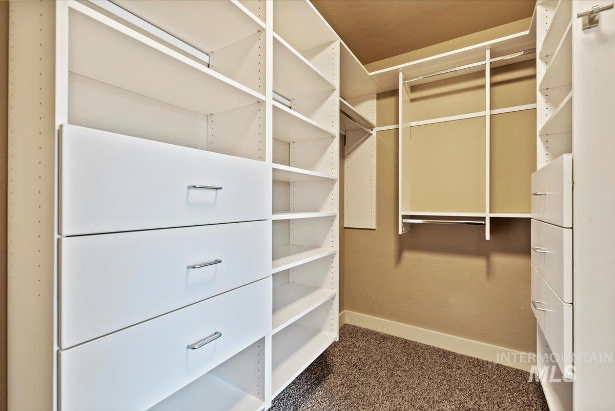 3670 N Dixon Ave, Meridian, Idaho 83646-4745, 4 Bedrooms, 2.5 Bathrooms, Residential For Sale, Price $699,900,MLS 98971485