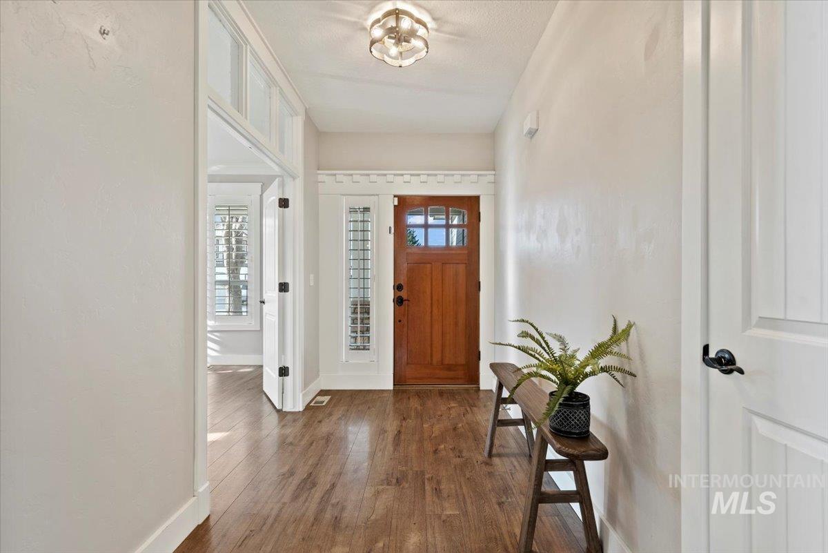 3670 N Dixon Ave, Meridian, Idaho 83646-4745, 4 Bedrooms, 2.5 Bathrooms, Residential For Sale, Price $699,900,MLS 98971485