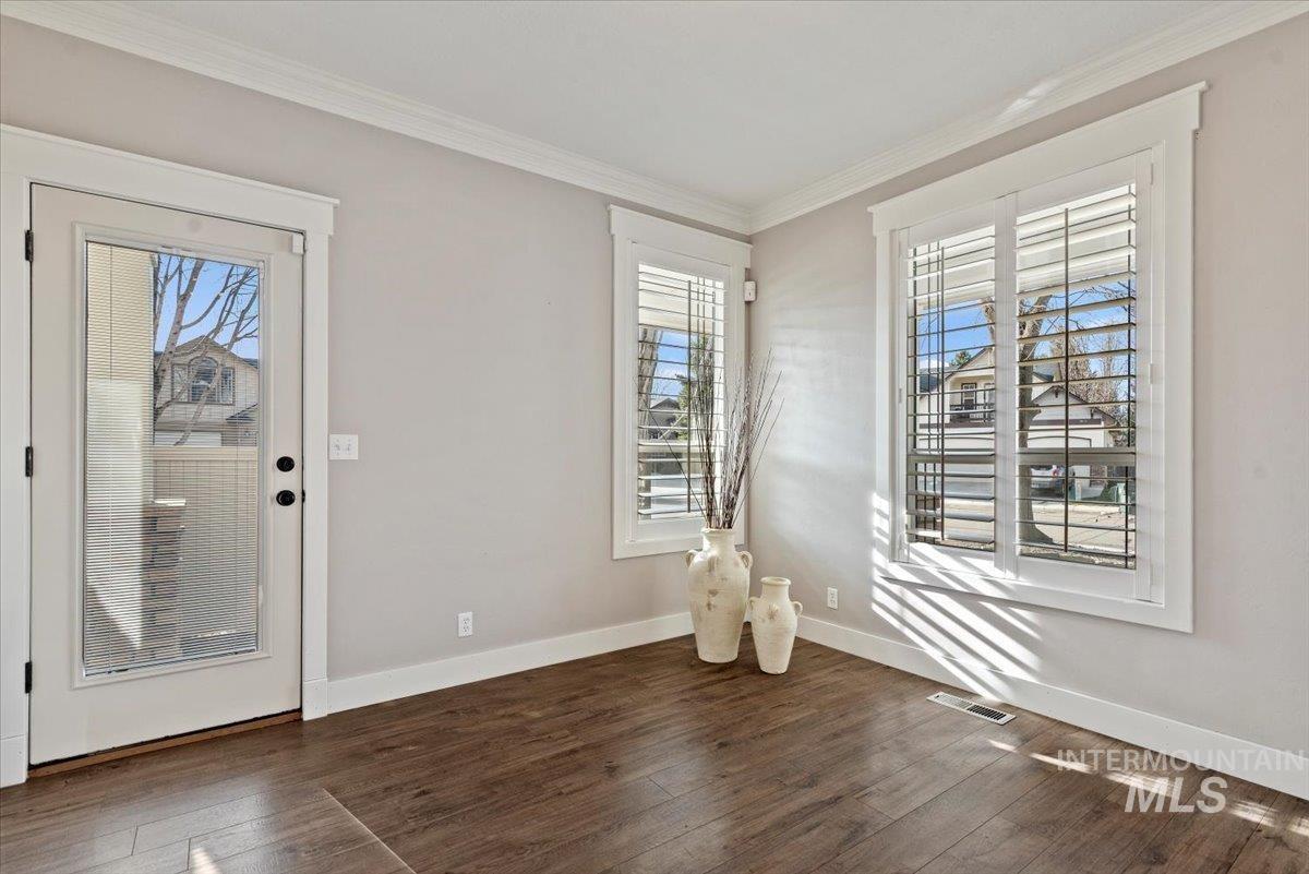 3670 N Dixon Ave, Meridian, Idaho 83646-4745, 4 Bedrooms, 2.5 Bathrooms, Residential For Sale, Price $699,900,MLS 98971485