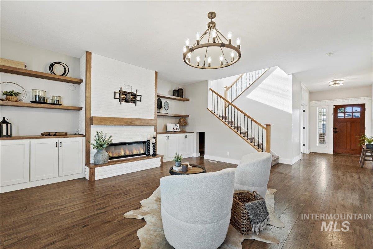 3670 N Dixon Ave, Meridian, Idaho 83646-4745, 4 Bedrooms, 2.5 Bathrooms, Residential For Sale, Price $699,900,MLS 98971485