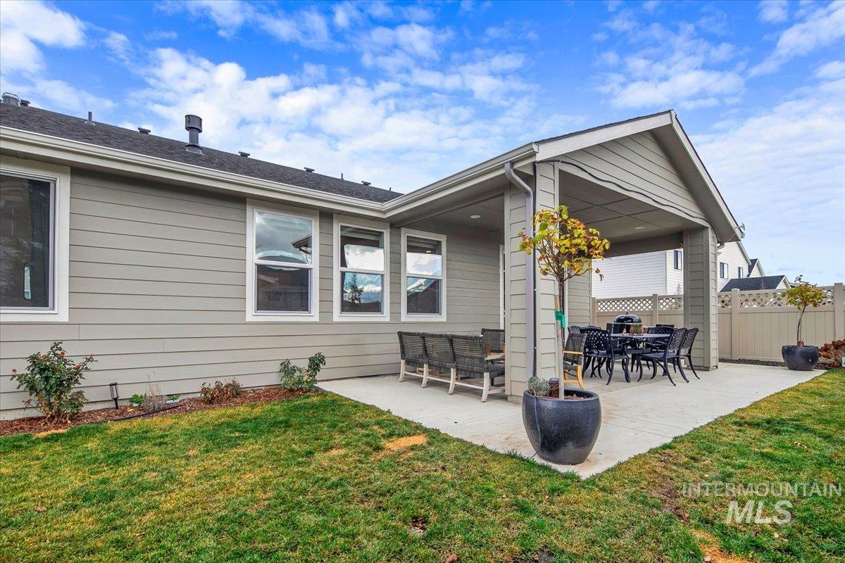 12601 W Wild Thistle Dr, Star, Idaho 83669, 3 Bedrooms, 2.5 Bathrooms, Residential For Sale, Price $645,000,MLS 98971487