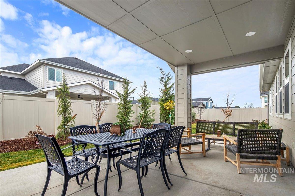 12601 W Wild Thistle Dr, Star, Idaho 83669, 3 Bedrooms, 2.5 Bathrooms, Residential For Sale, Price $645,000,MLS 98971487