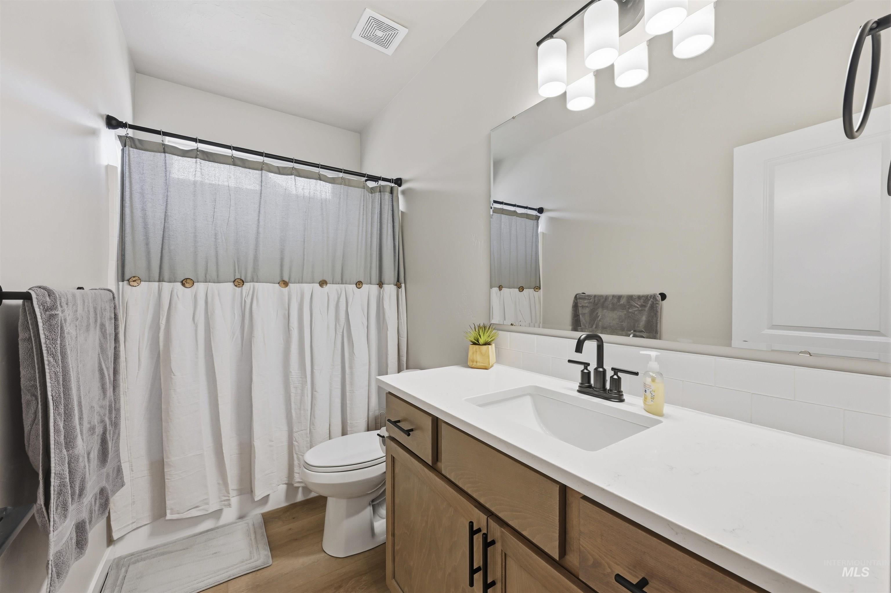 5767 E Garby Street, Nampa, Idaho 83687, 4 Bedrooms, 2 Bathrooms, Residential For Sale, Price $614,000,MLS 98971490