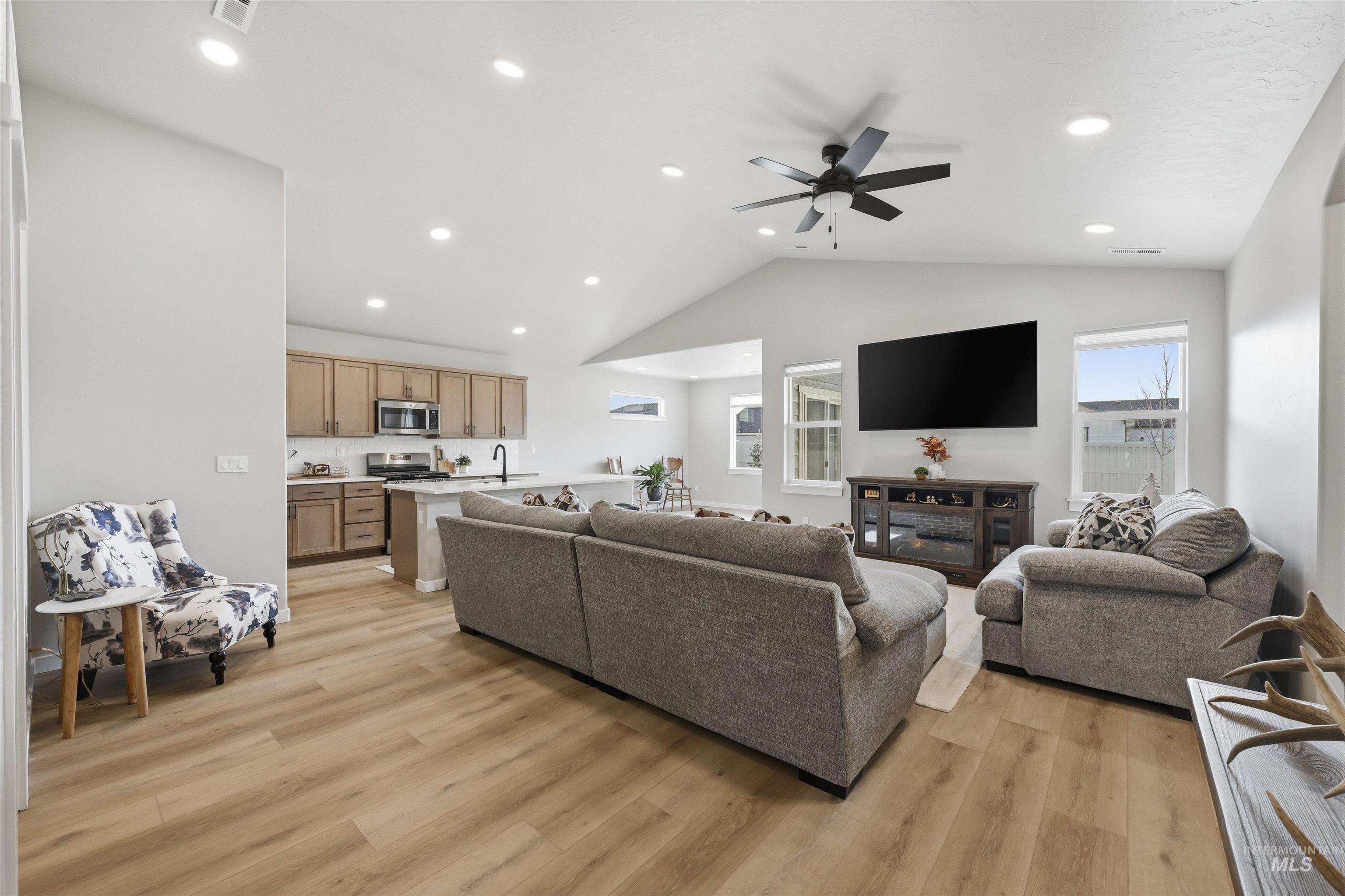 5767 E Garby Street, Nampa, Idaho 83687, 4 Bedrooms, 2 Bathrooms, Residential For Sale, Price $614,000,MLS 98971490