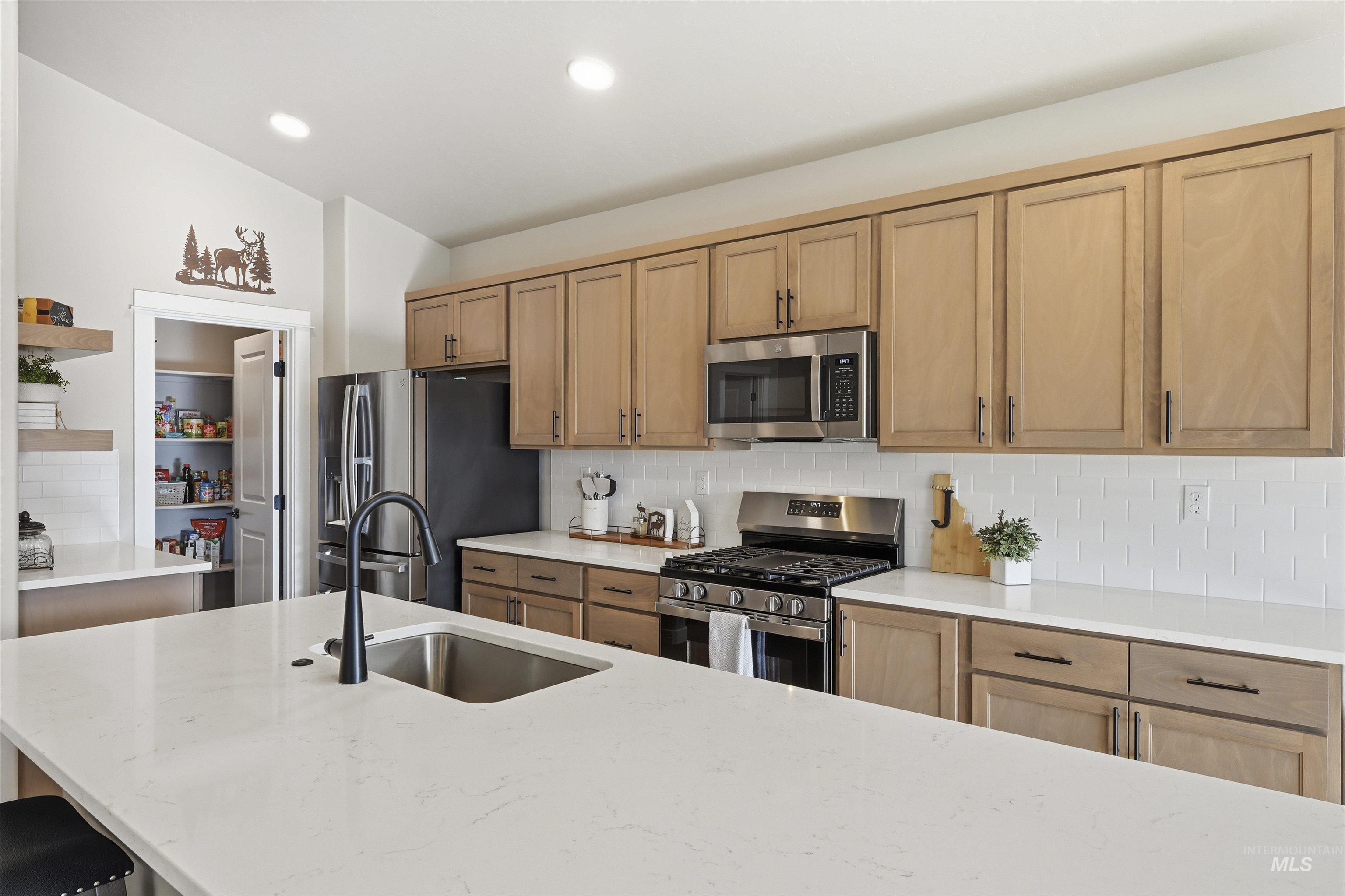 5767 E Garby Street, Nampa, Idaho 83687, 4 Bedrooms, 2 Bathrooms, Residential For Sale, Price $614,000,MLS 98971490