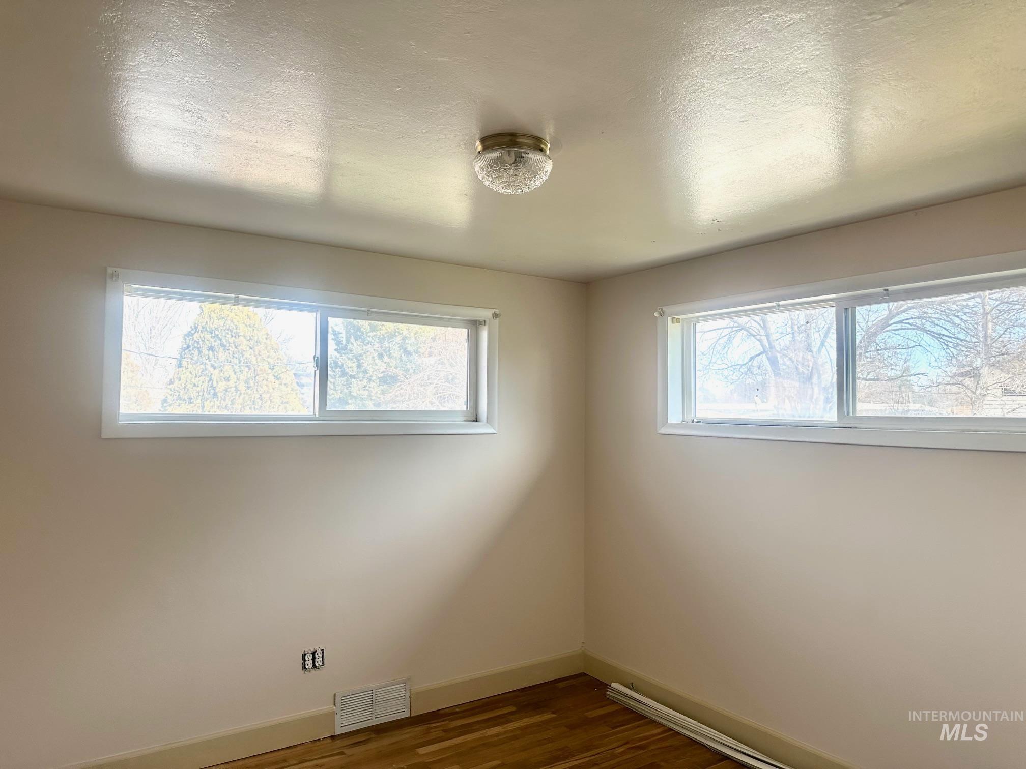 628 Alturas Dr. N., Twin Falls, Idaho 83301, 5 Bedrooms, 2 Bathrooms, Residential For Sale, Price $349,000,MLS 98971491