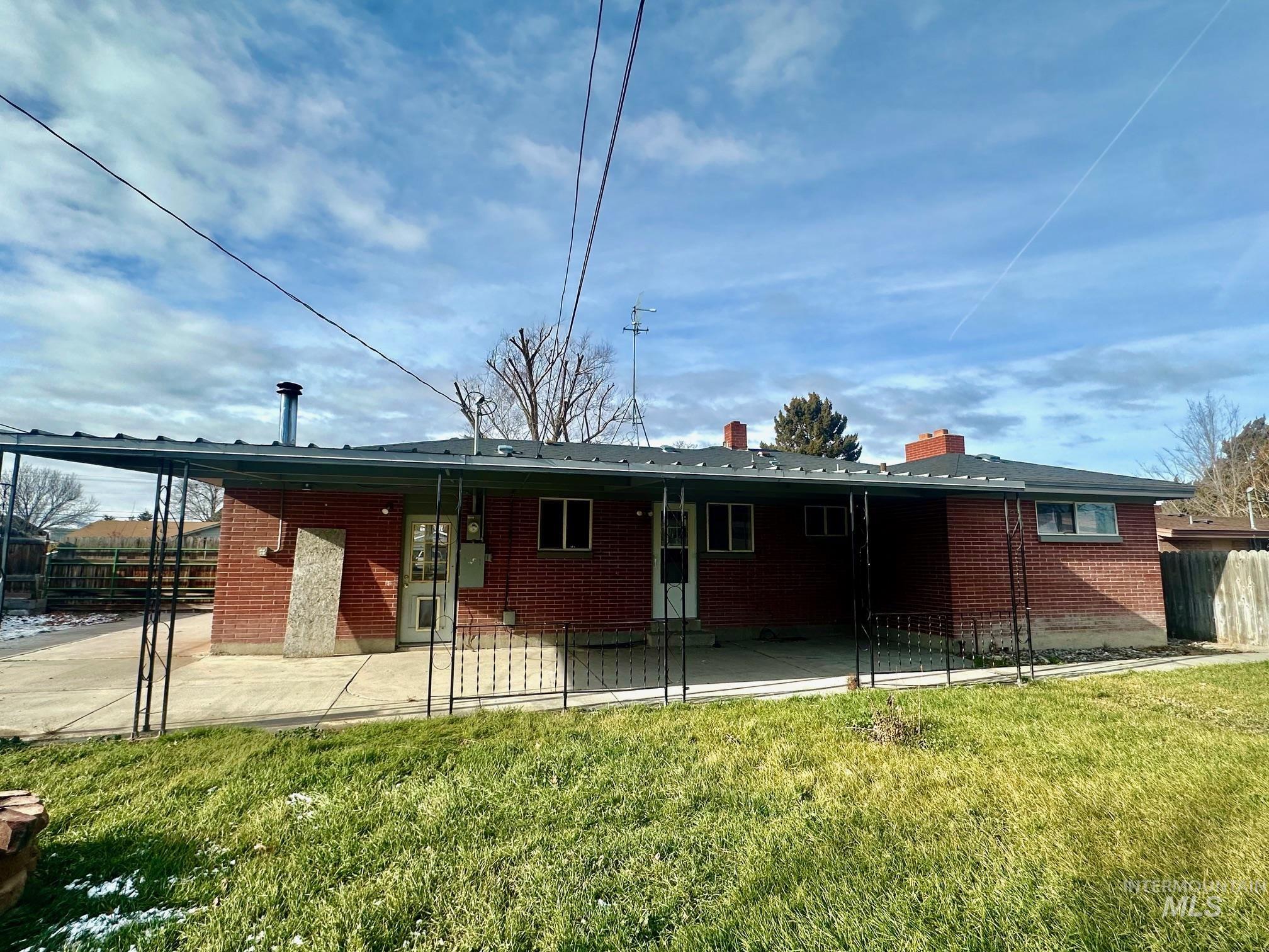 628 Alturas Dr. N., Twin Falls, Idaho 83301, 5 Bedrooms, 2 Bathrooms, Residential For Sale, Price $349,000,MLS 98971491