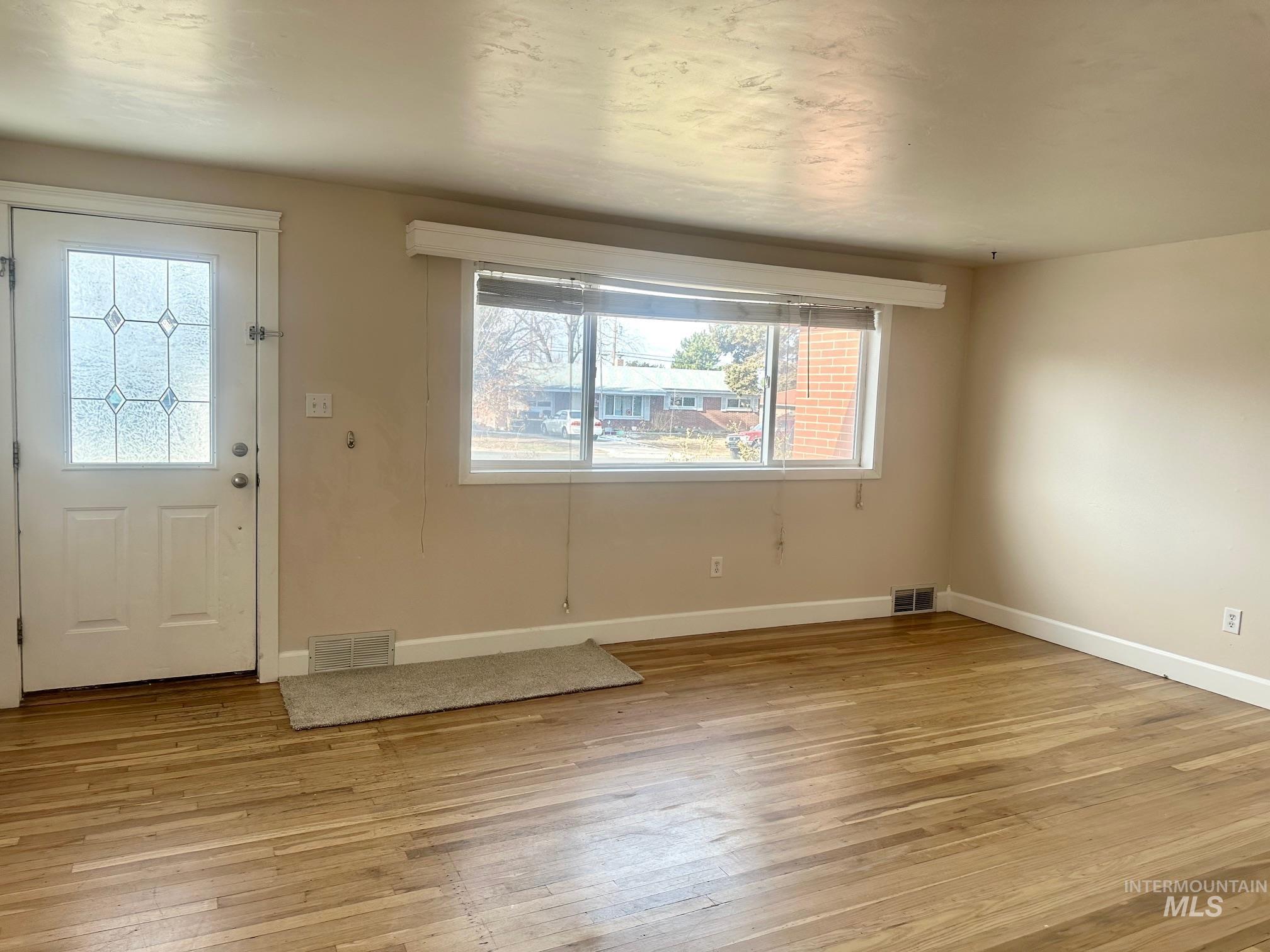 628 Alturas Dr. N., Twin Falls, Idaho 83301, 5 Bedrooms, 2 Bathrooms, Residential For Sale, Price $349,000,MLS 98971491