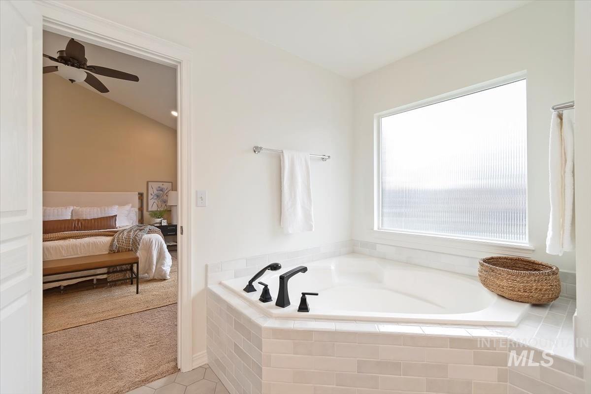 2227 W Trestle Dr., Meridian, Idaho 83642, 4 Bedrooms, 3 Bathrooms, Residential For Sale, Price $625,900,MLS 98971492