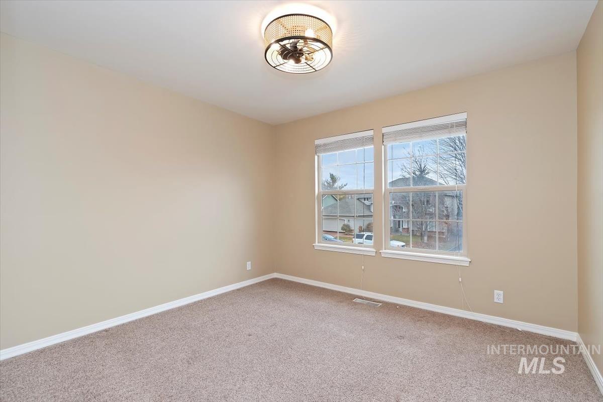 2227 W Trestle Dr., Meridian, Idaho 83642, 4 Bedrooms, 3 Bathrooms, Residential For Sale, Price $625,900,MLS 98971492