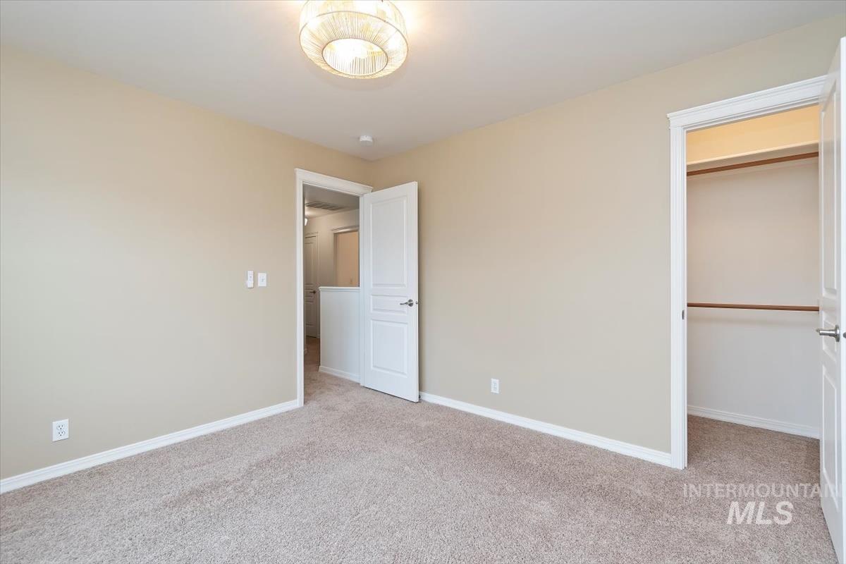 2227 W Trestle Dr., Meridian, Idaho 83642, 4 Bedrooms, 3 Bathrooms, Residential For Sale, Price $625,900,MLS 98971492