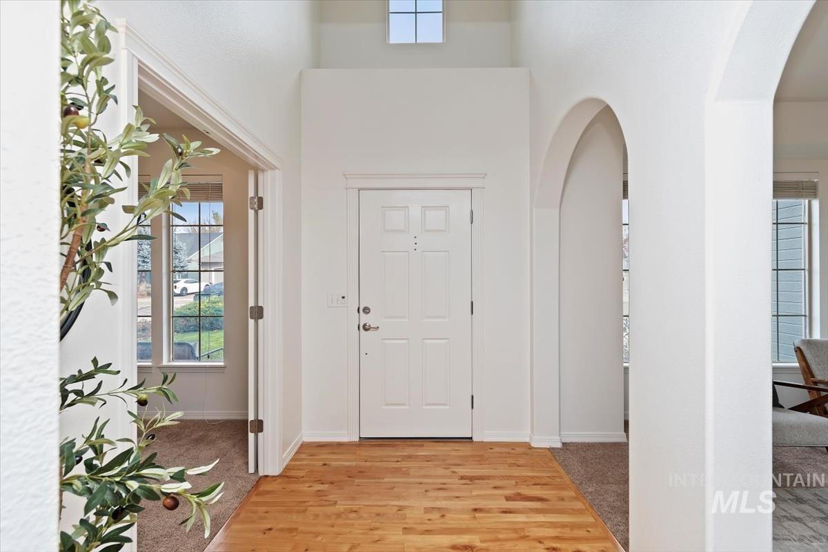 2227 W Trestle Dr., Meridian, Idaho 83642, 4 Bedrooms, 3 Bathrooms, Residential For Sale, Price $625,900,MLS 98971492