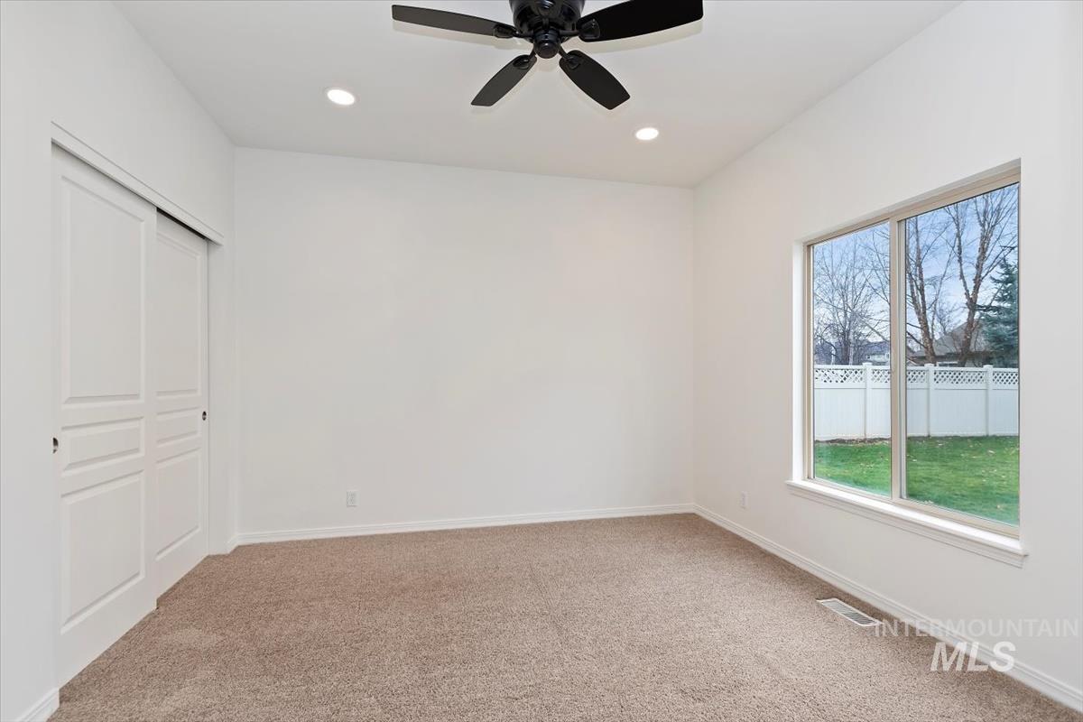 2227 W Trestle Dr., Meridian, Idaho 83642, 4 Bedrooms, 3 Bathrooms, Residential For Sale, Price $625,900,MLS 98971492