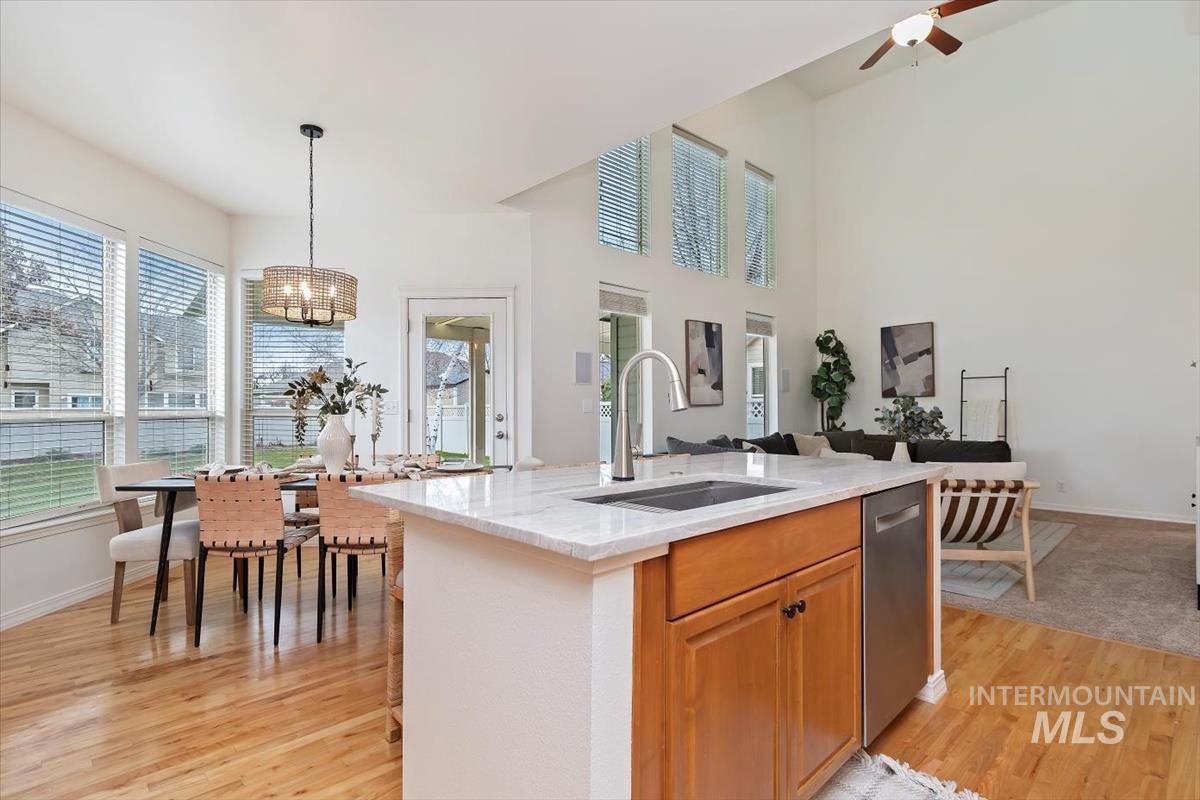 2227 W Trestle Dr., Meridian, Idaho 83642, 4 Bedrooms, 3 Bathrooms, Residential For Sale, Price $625,900,MLS 98971492