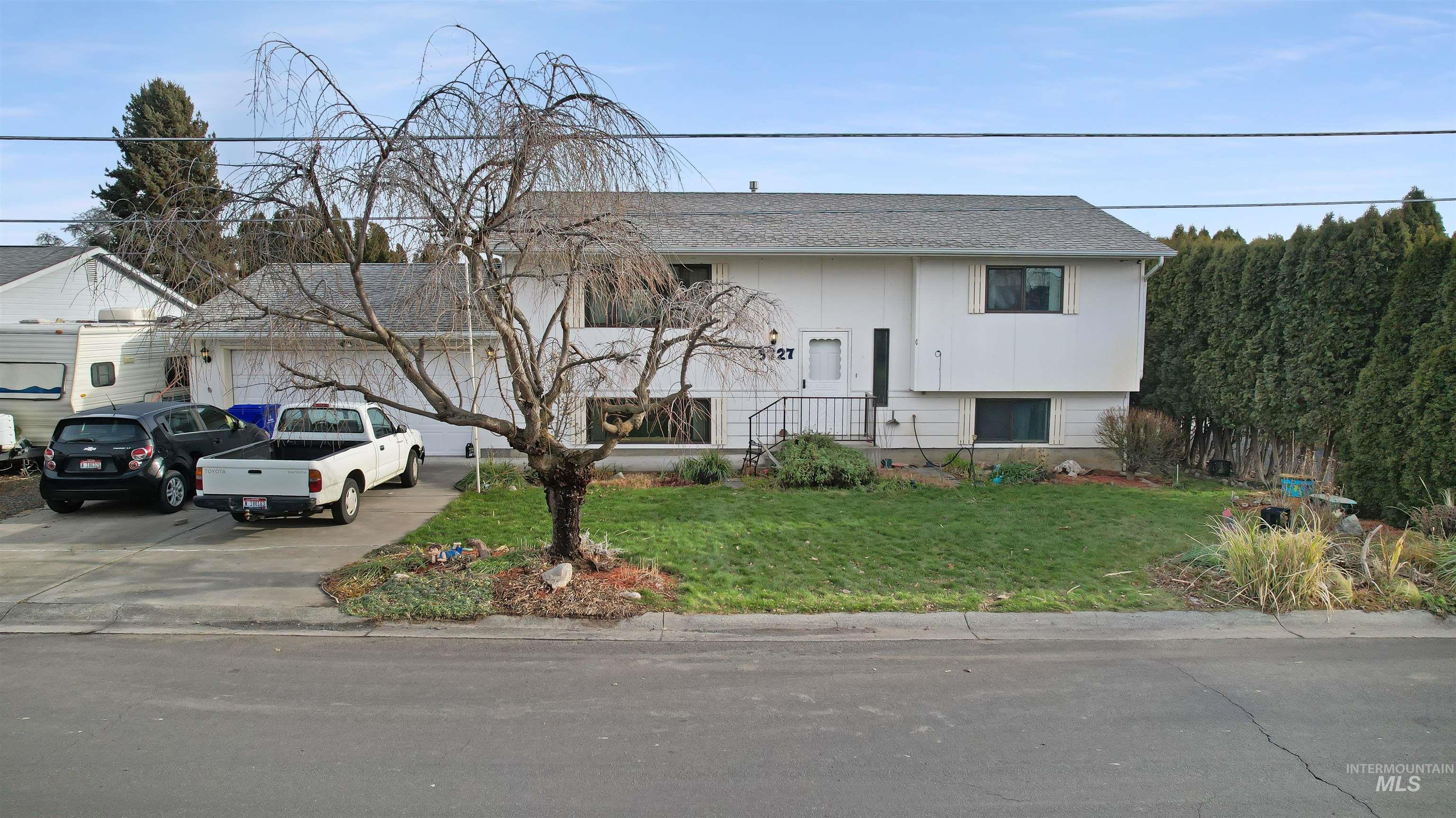 3727 17th Street, Lewiston, Idaho 83501, 4 Bedrooms, 2 Bathrooms, Residential For Sale, Price $385,000,MLS 98971493
