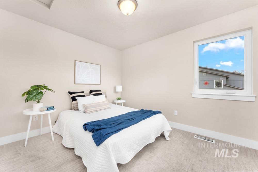 3637 N Carr Ln, Garden City, Idaho 83714, 3 Bedrooms, 2.5 Bathrooms, Residential For Sale, Price $565,000,MLS 98971494