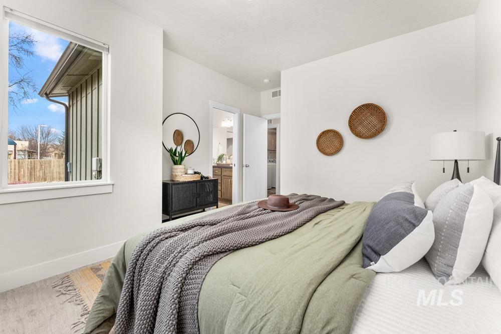 3637 N Carr Ln, Garden City, Idaho 83714, 3 Bedrooms, 2.5 Bathrooms, Residential For Sale, Price $565,000,MLS 98971494