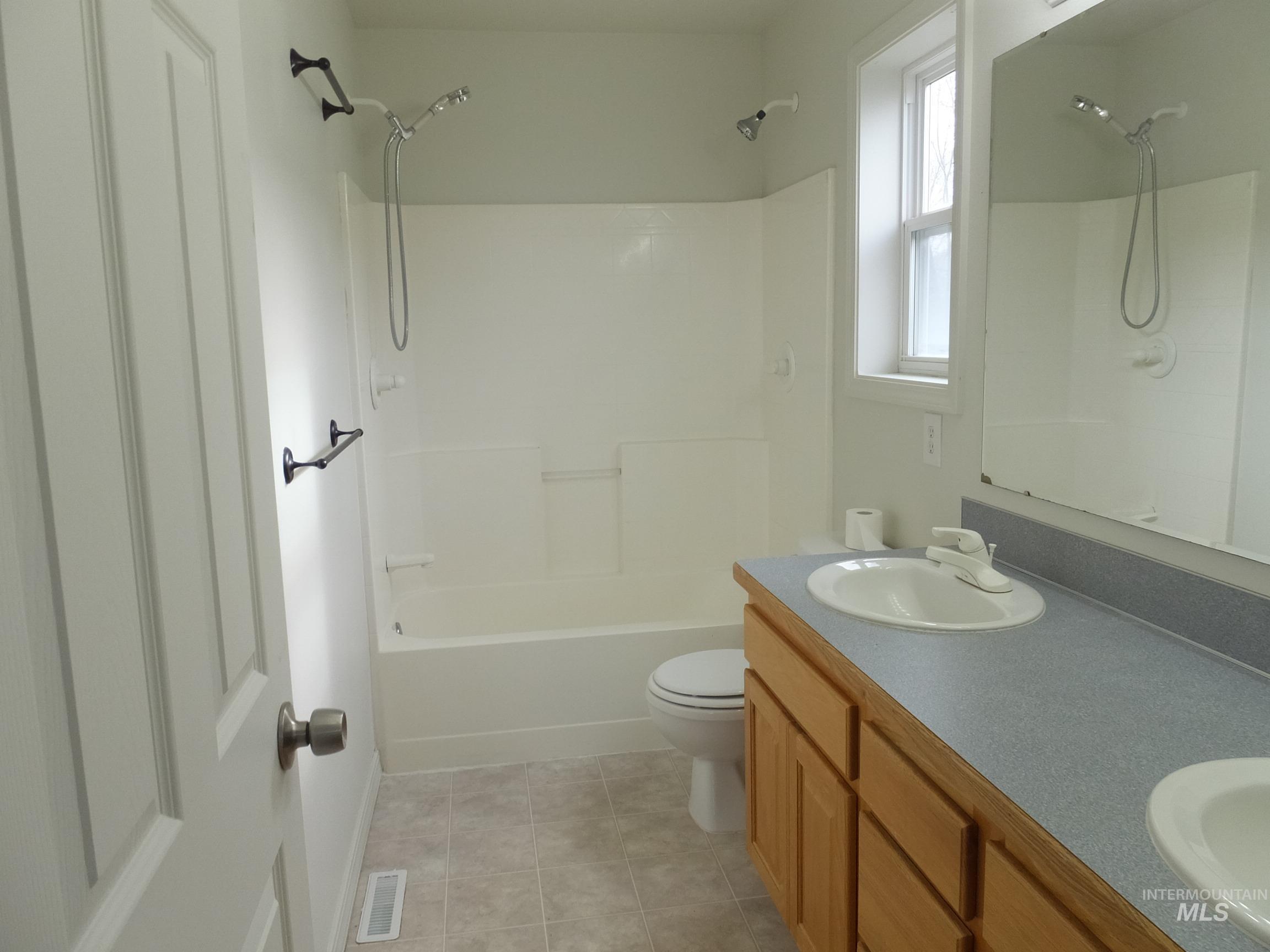 905 Gem Stone Way, Emmett, Idaho 83617, 3 Bedrooms, 2 Bathrooms, Residential For Sale, Price $349,900,MLS 98971496