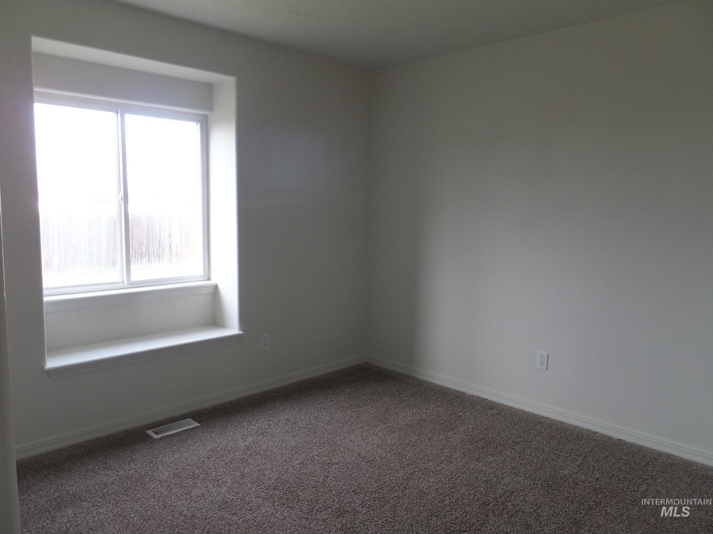 905 Gem Stone Way, Emmett, Idaho 83617, 3 Bedrooms, 2 Bathrooms, Residential For Sale, Price $349,900,MLS 98971496