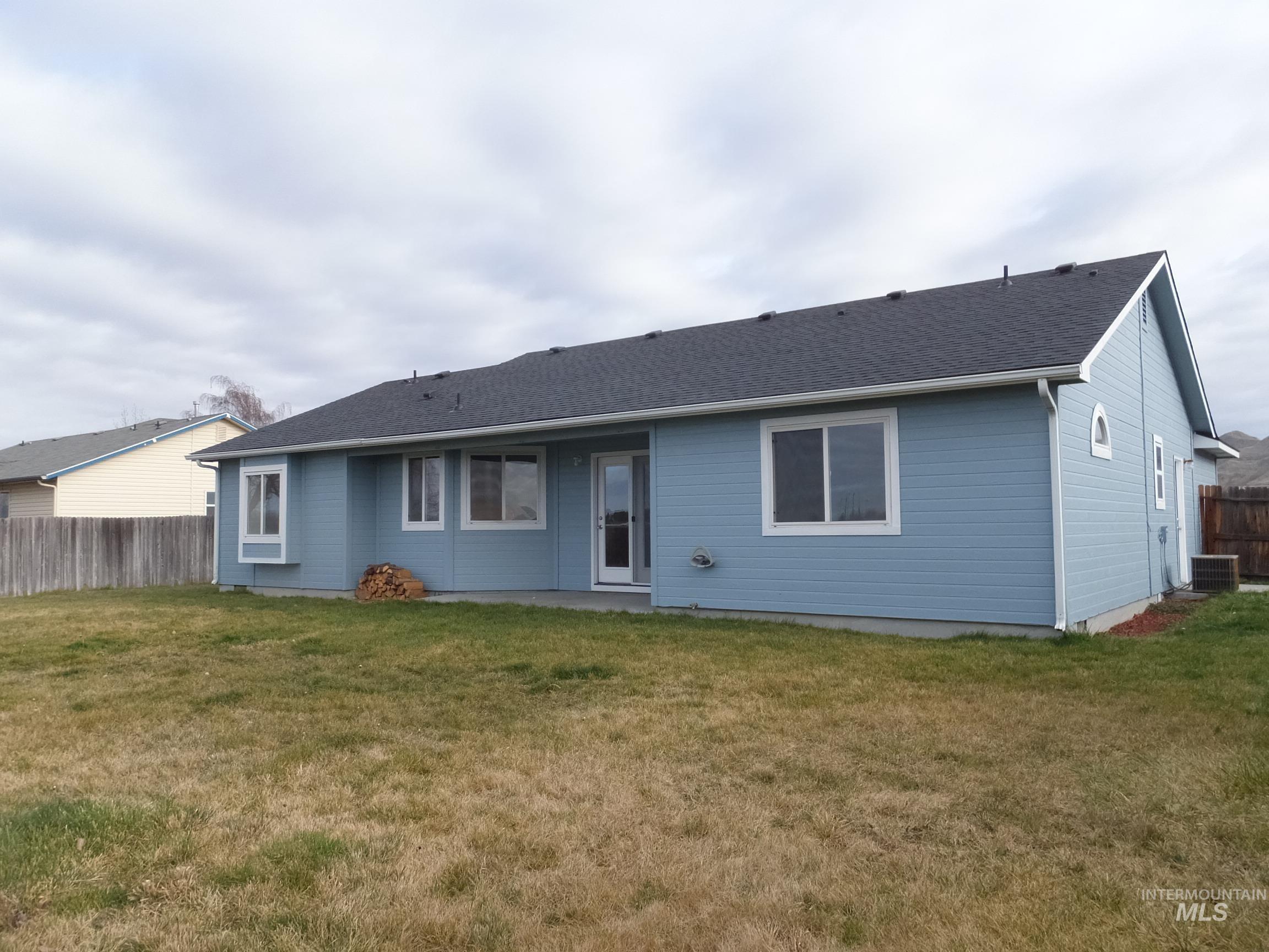 905 Gem Stone Way, Emmett, Idaho 83617, 3 Bedrooms, 2 Bathrooms, Residential For Sale, Price $349,900,MLS 98971496