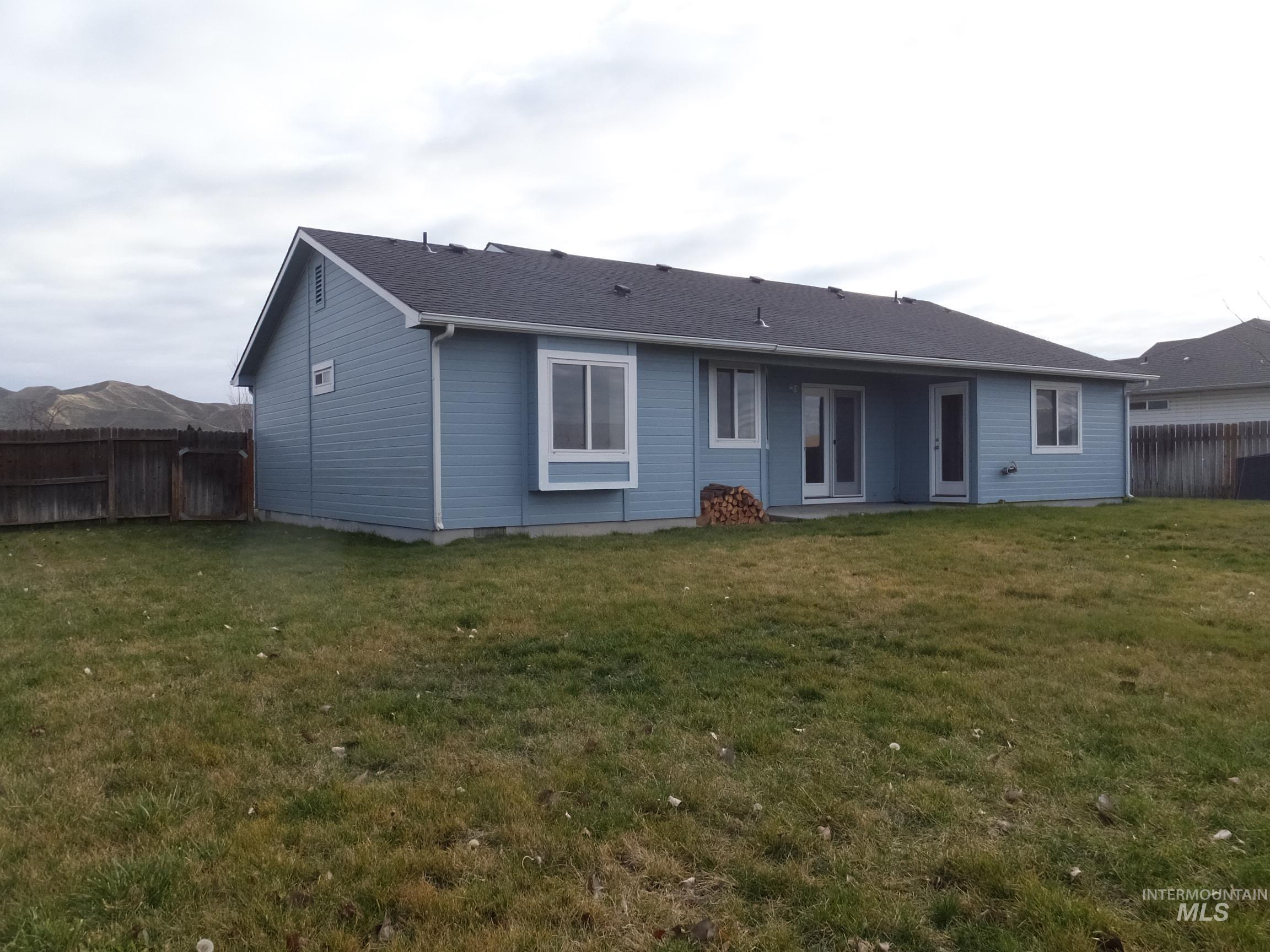 905 Gem Stone Way, Emmett, Idaho 83617, 3 Bedrooms, 2 Bathrooms, Residential For Sale, Price $349,900,MLS 98971496