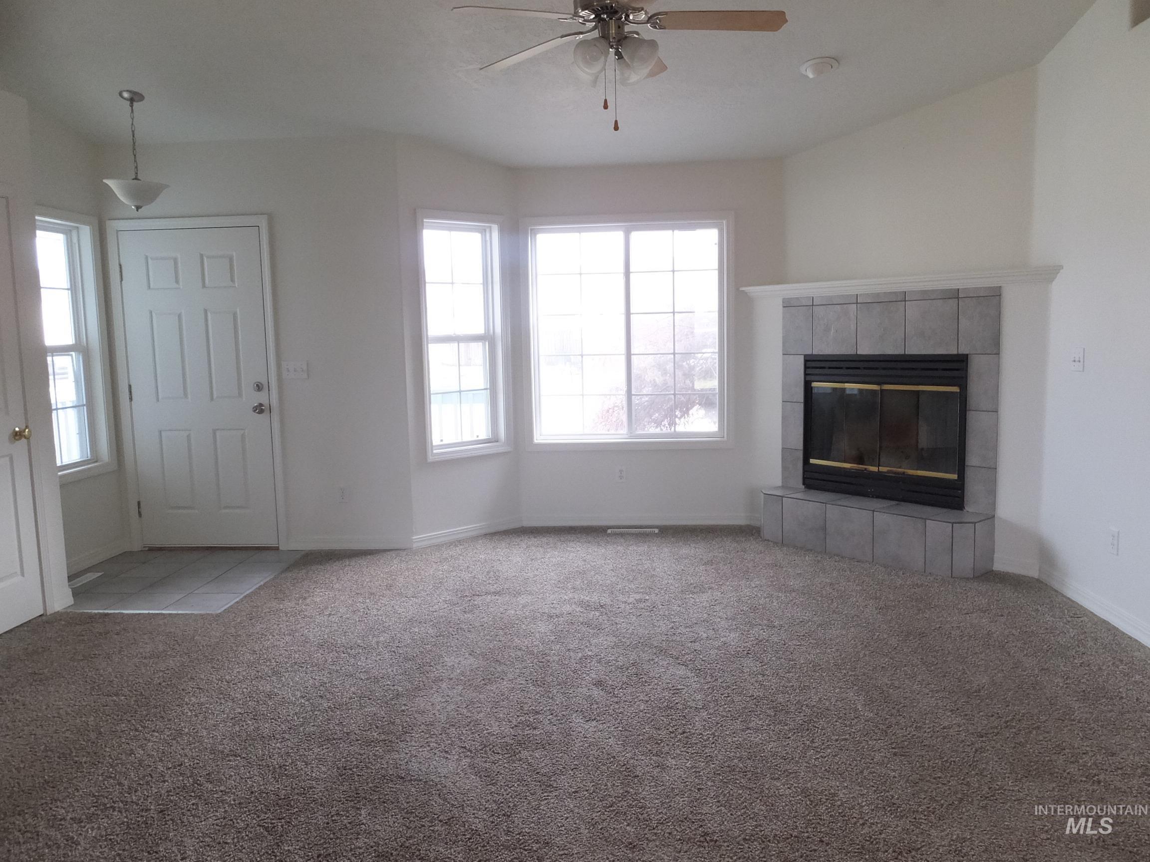 905 Gem Stone Way, Emmett, Idaho 83617, 3 Bedrooms, 2 Bathrooms, Residential For Sale, Price $349,900,MLS 98971496