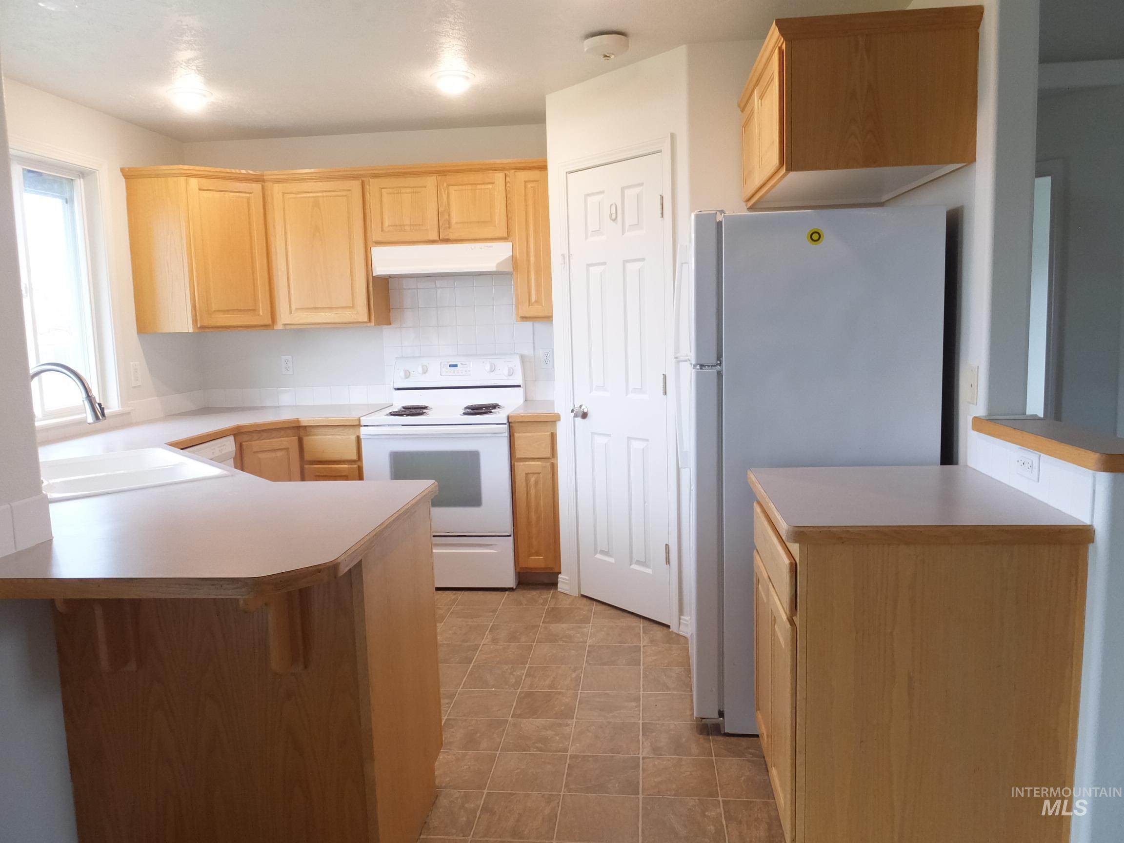 905 Gem Stone Way, Emmett, Idaho 83617, 3 Bedrooms, 2 Bathrooms, Residential For Sale, Price $349,900,MLS 98971496