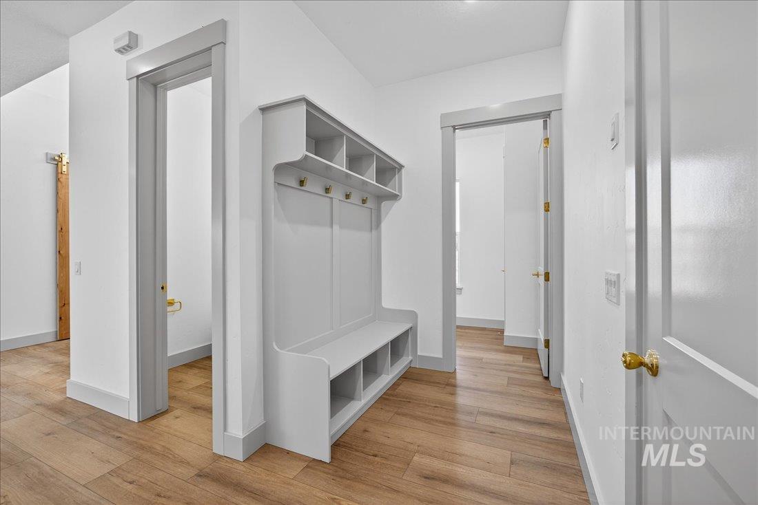 23739 Legends Lane, Caldwell, Idaho 83607, 3 Bedrooms, 2.5 Bathrooms, Residential For Sale, Price $965,000,MLS 98971497