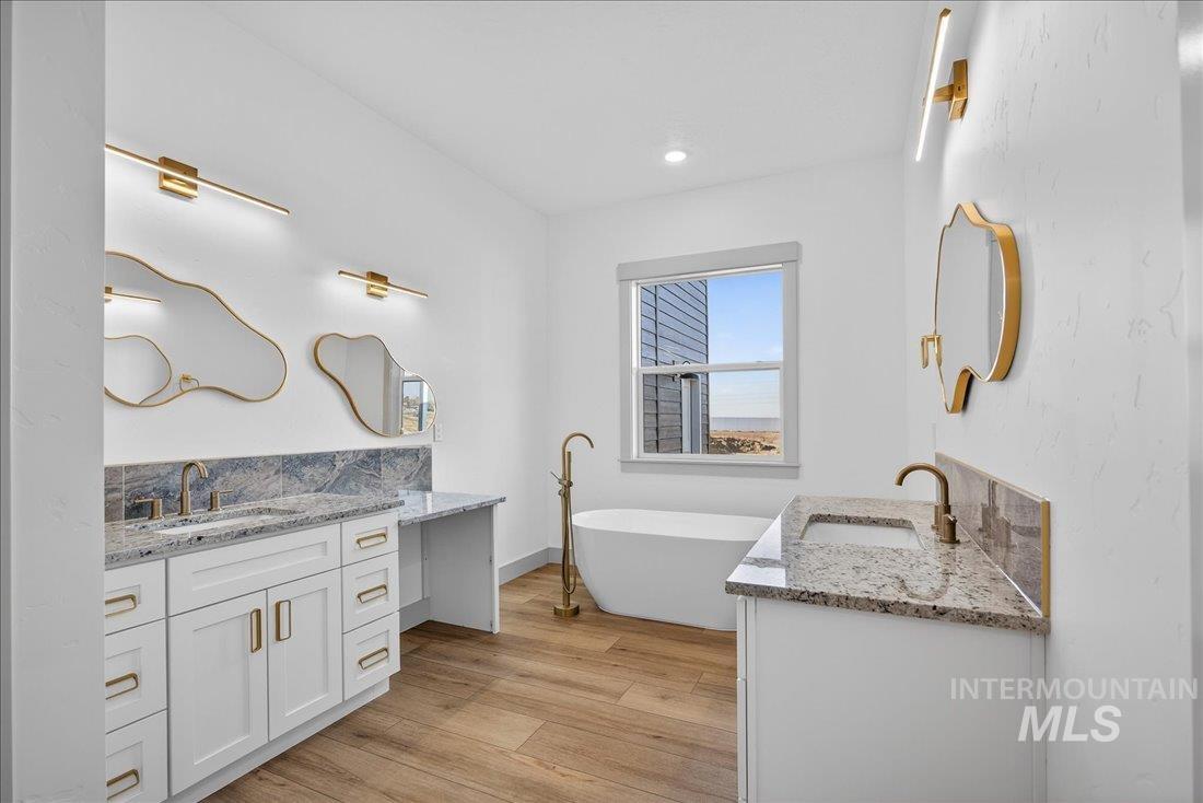 23739 Legends Lane, Caldwell, Idaho 83607, 3 Bedrooms, 2.5 Bathrooms, Residential For Sale, Price $965,000,MLS 98971497