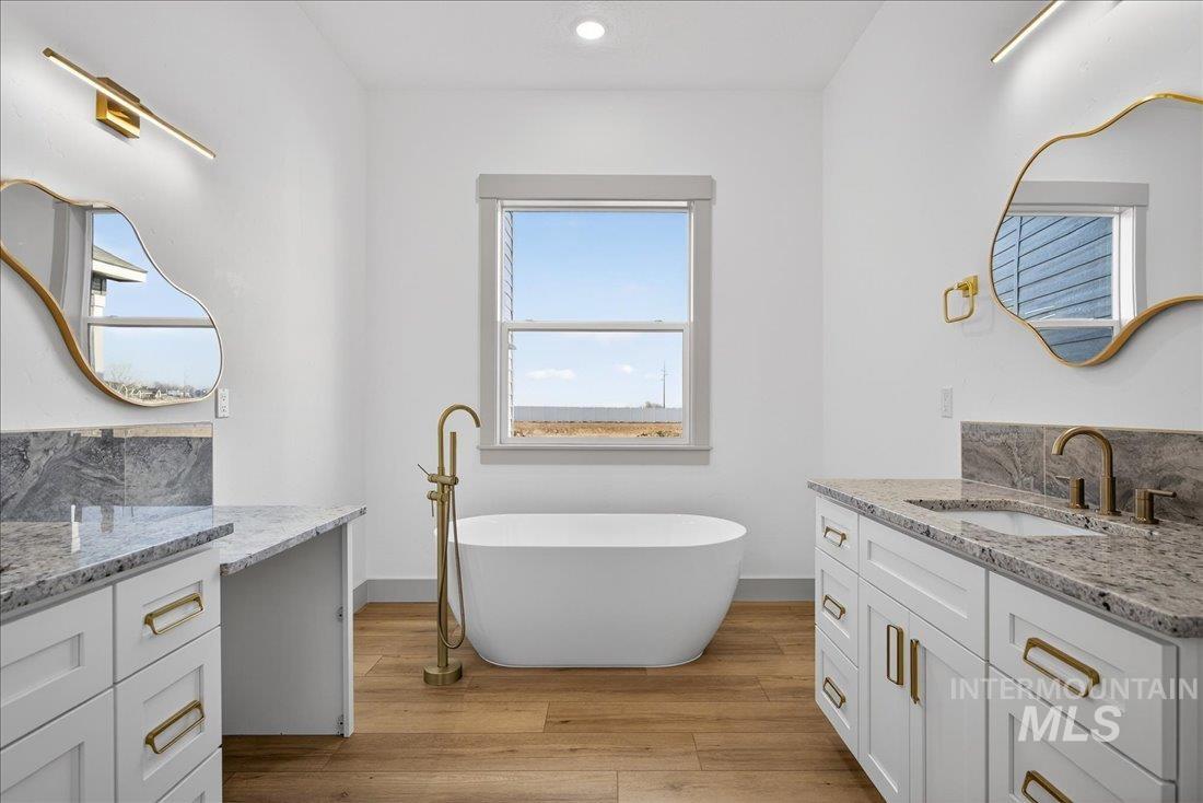 23739 Legends Lane, Caldwell, Idaho 83607, 3 Bedrooms, 2.5 Bathrooms, Residential For Sale, Price $965,000,MLS 98971497