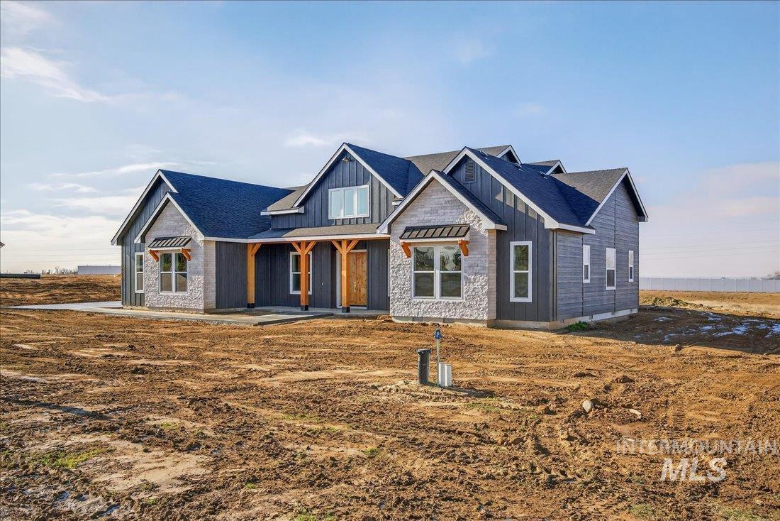 23739 Legends Lane, Caldwell, Idaho 83607, 3 Bedrooms, 2.5 Bathrooms, Residential For Sale, Price $965,000,MLS 98971497