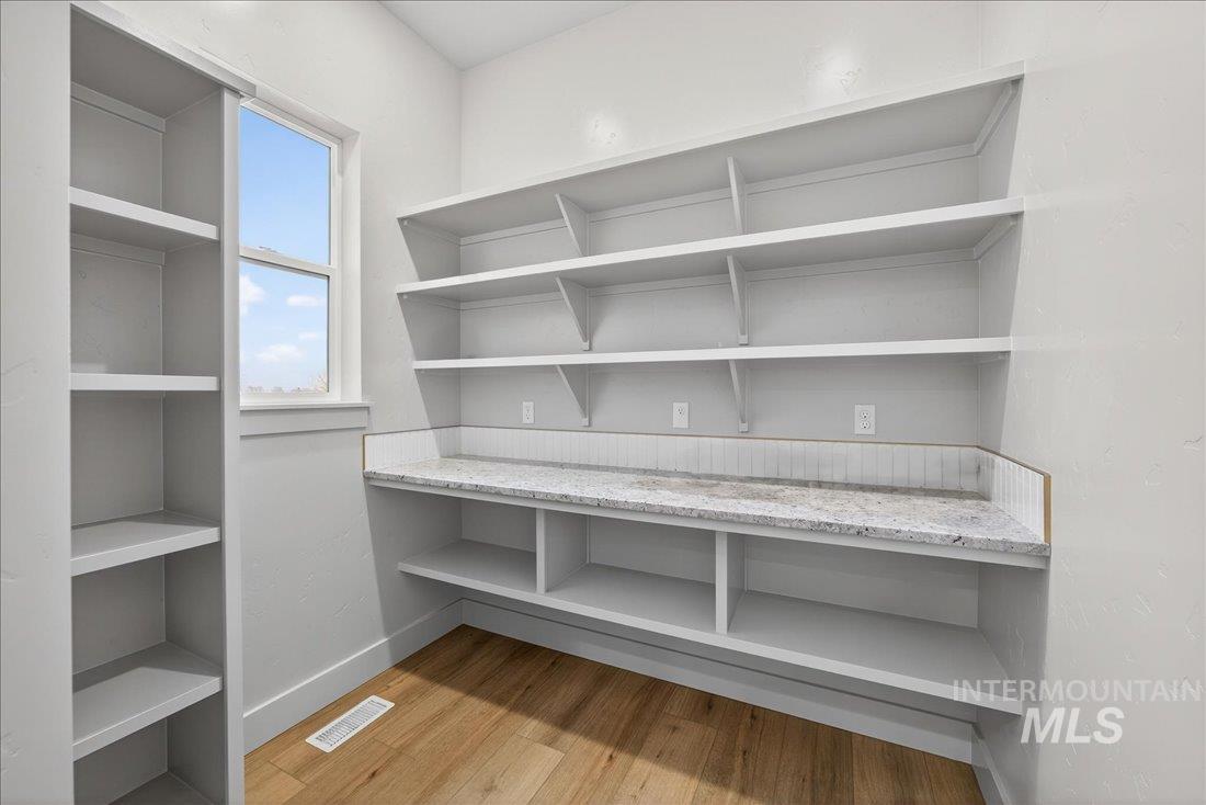 23739 Legends Lane, Caldwell, Idaho 83607, 3 Bedrooms, 2.5 Bathrooms, Residential For Sale, Price $965,000,MLS 98971497