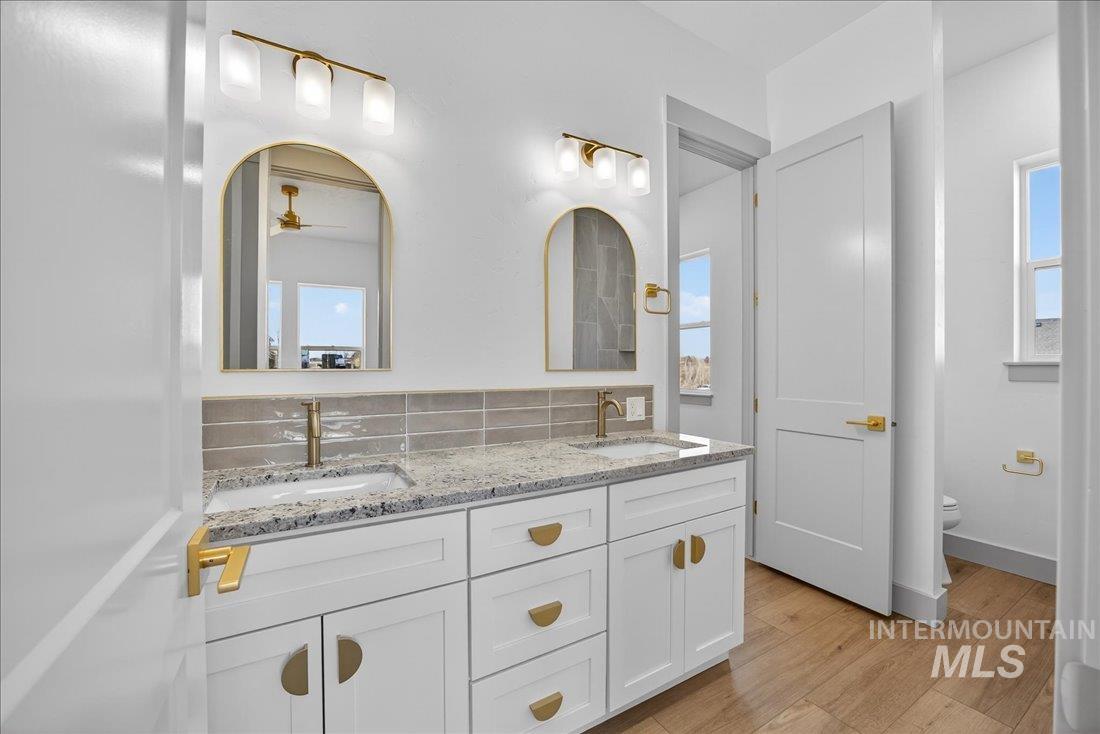 23739 Legends Lane, Caldwell, Idaho 83607, 3 Bedrooms, 2.5 Bathrooms, Residential For Sale, Price $965,000,MLS 98971497