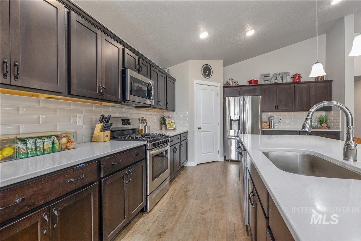 1282 S Threave Ave, Kuna, Idaho 83634, 4 Bedrooms, 2 Bathrooms, Residential For Sale, Price $440,000,MLS 98971498