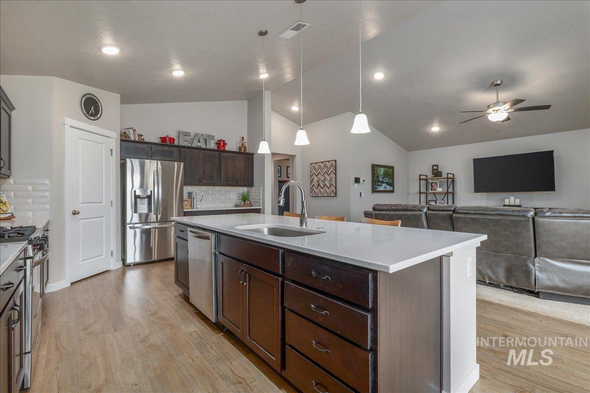 1282 S Threave Ave, Kuna, Idaho 83634, 4 Bedrooms, 2 Bathrooms, Residential For Sale, Price $440,000,MLS 98971498