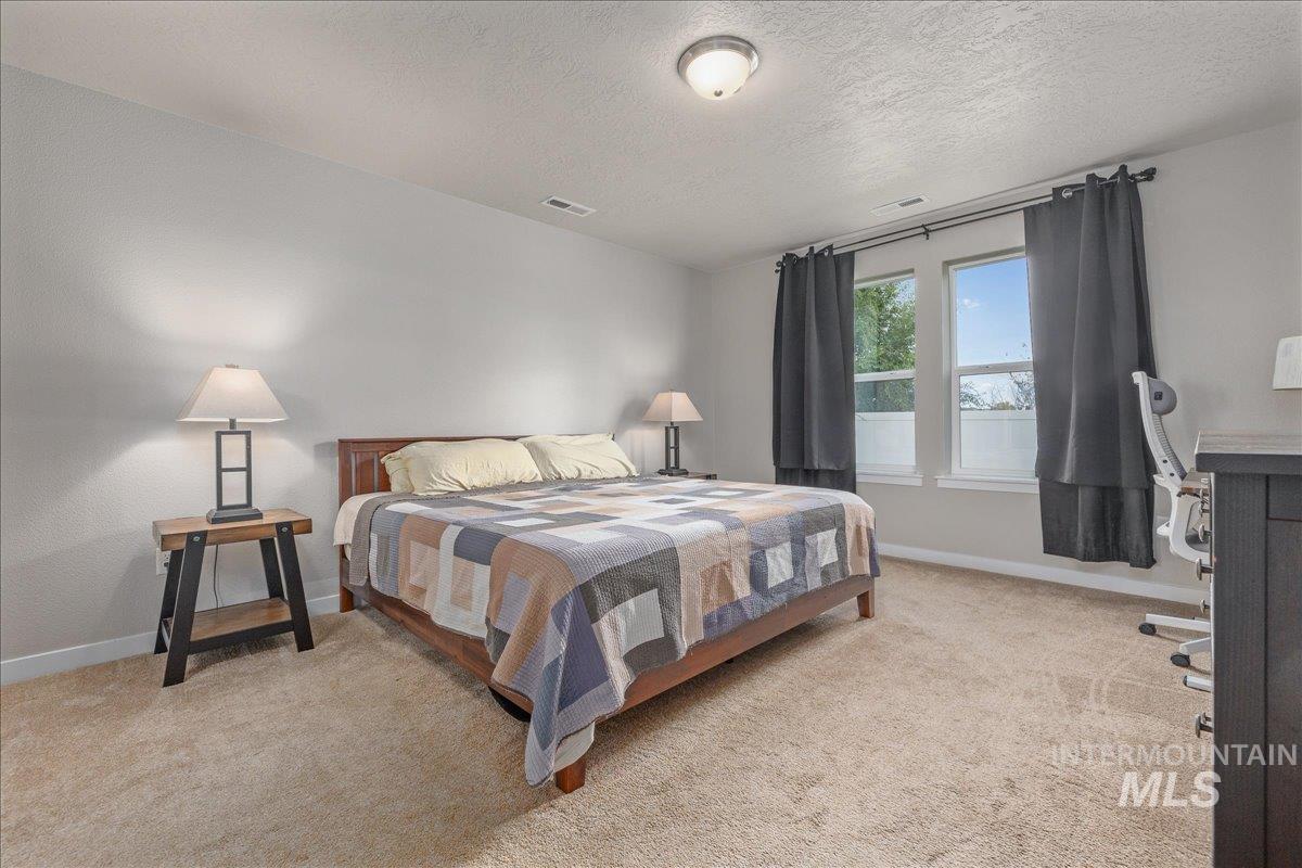 1282 S Threave Ave, Kuna, Idaho 83634, 4 Bedrooms, 2 Bathrooms, Residential For Sale, Price $440,000,MLS 98971498